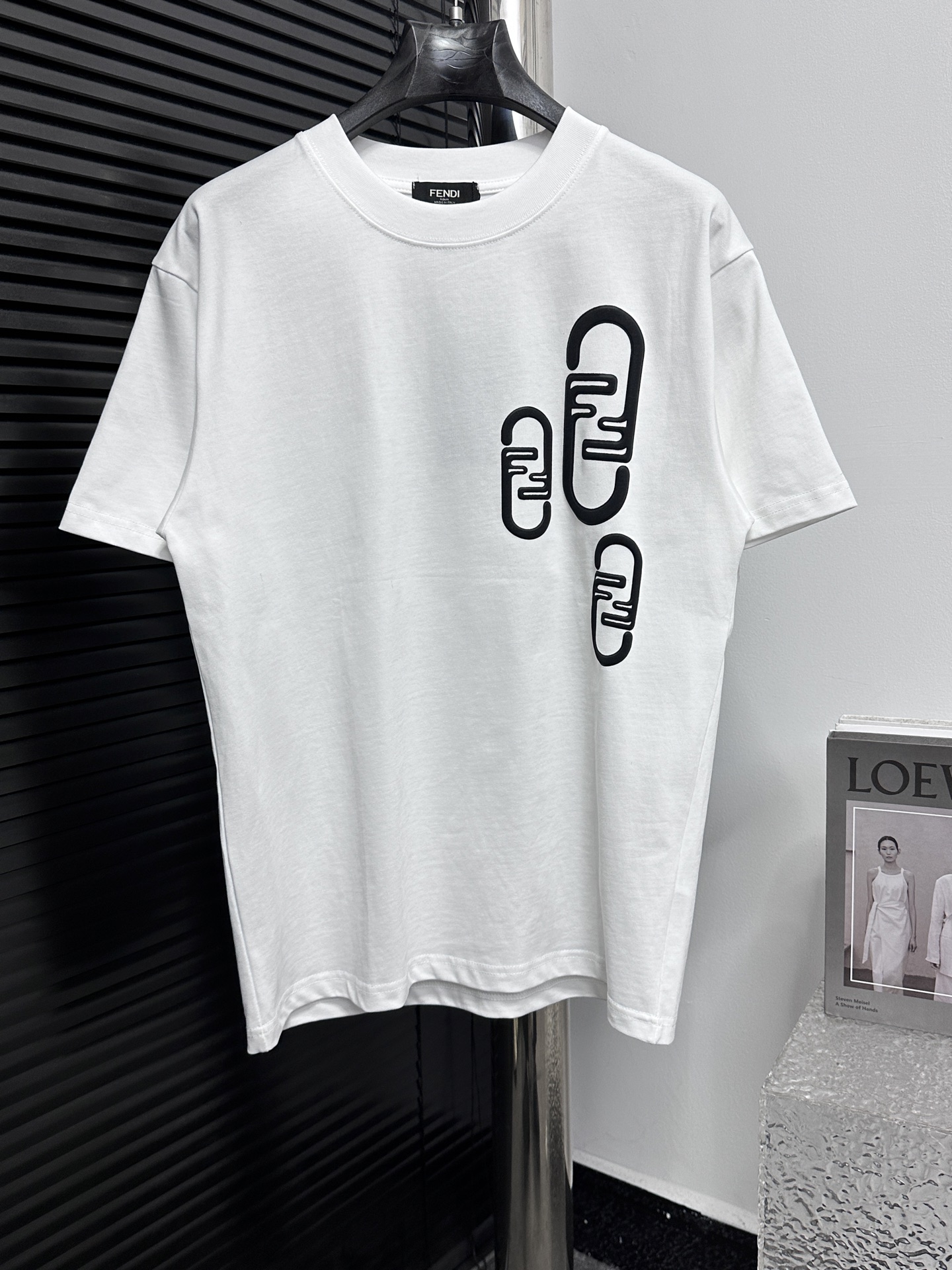 【FEND*】Camiseta de cuello redondo 25ss con efecto espuma 3D, algodón doble 280g, moderna y versátil, tela importada, ta…