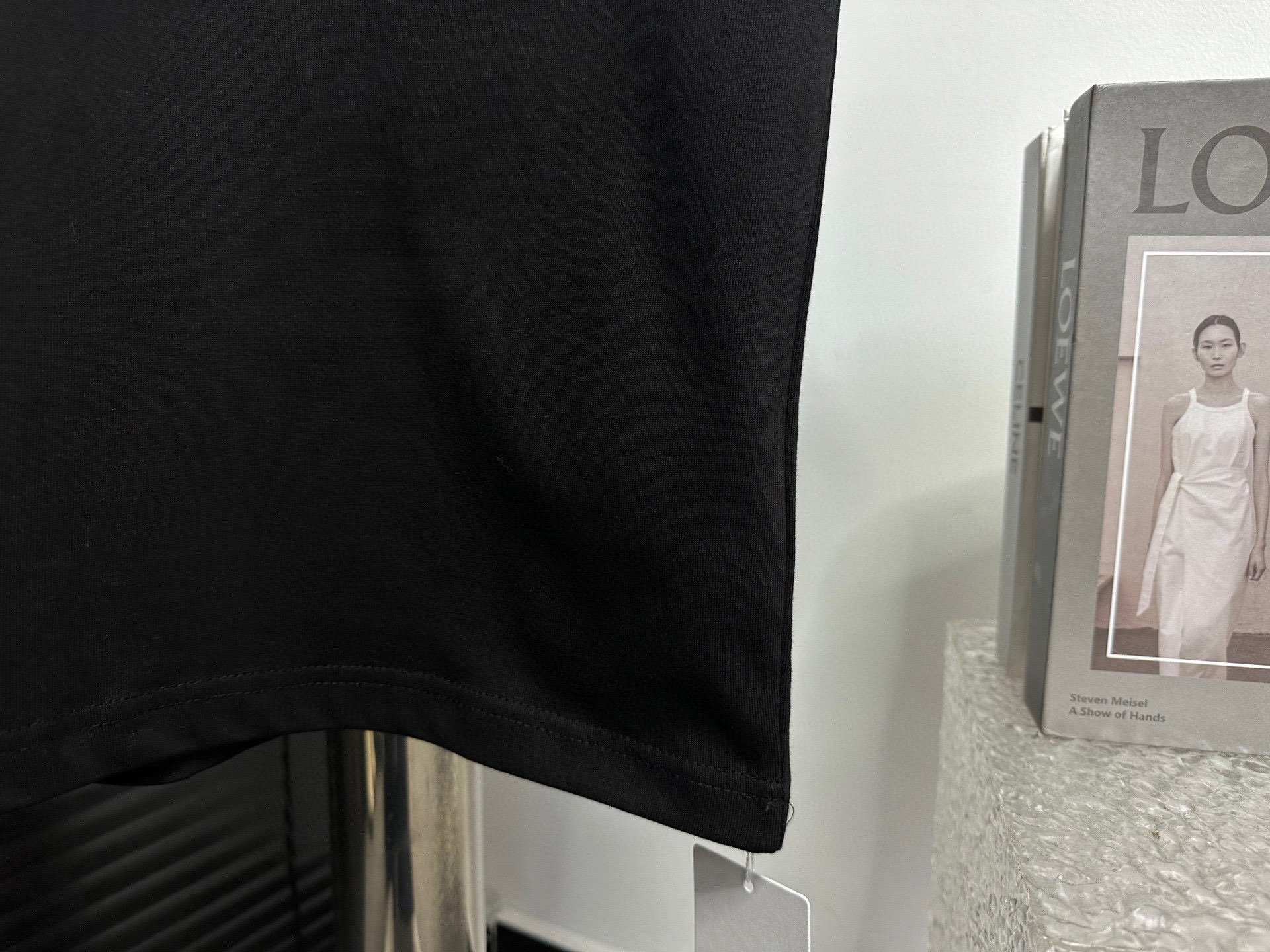 💰80
【Maison Margiela】马吉拉24ss字母数字印花T恤短袖
logo标识精致升级，原版面料官方同款短袖t恤
面料手感非常舒服春夏砖柜同步 时尚又个性超级百搭好看男女都非常合适人手必备
颜色：黑色，白色
尺码：XS-L