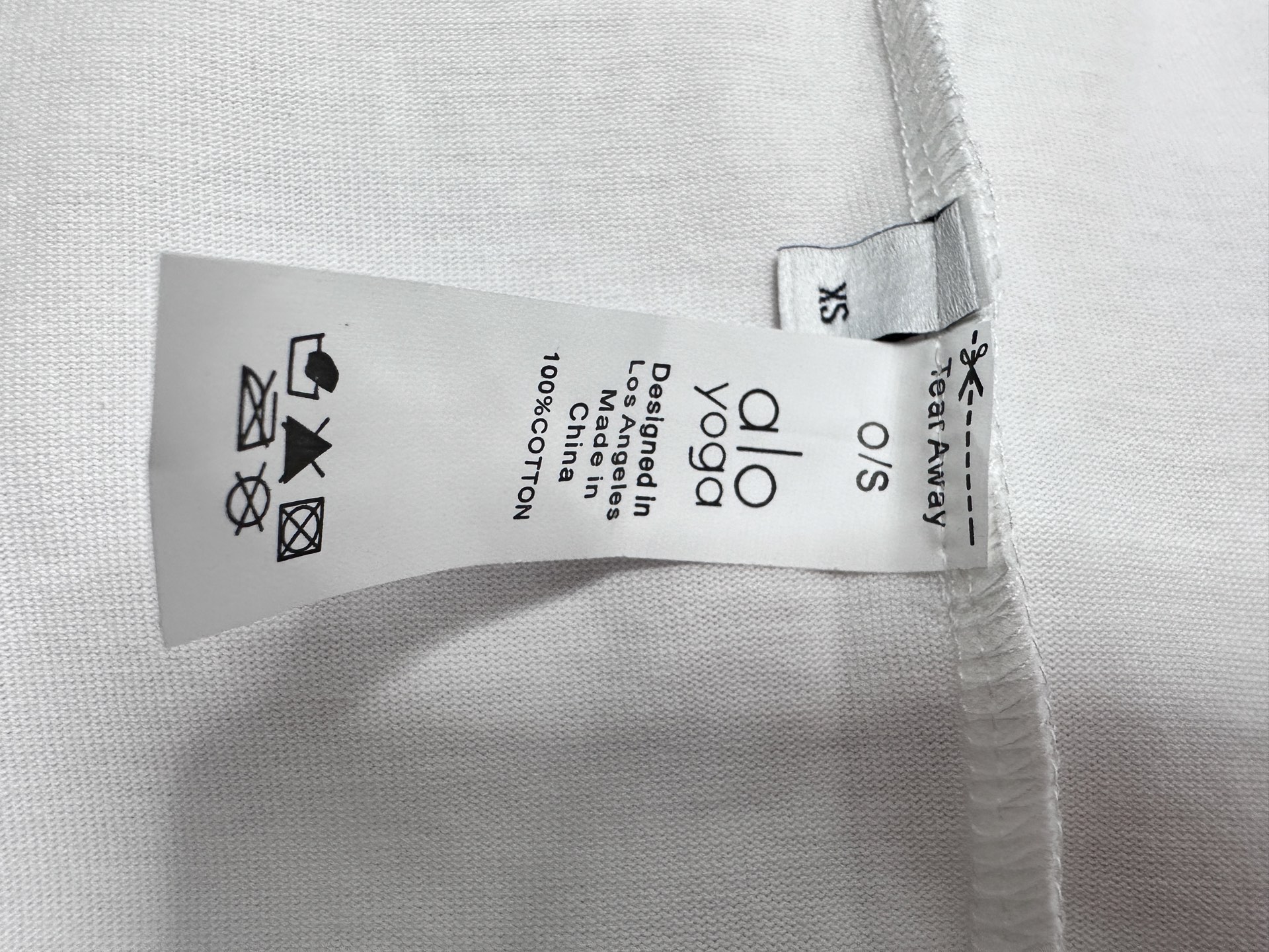 💰80
【alo】25ss字母logo短袖
采用270克双纱面料，1*1索罗娜罗纹，宽松版本，男女同款
尺码：XS-L
