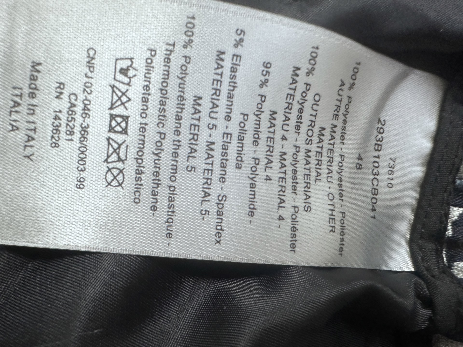 Dior Oblique Shorts Unisexo Cómodos con Cintura Elástica y Detalles de Logo 8 i1745811775276 68 0 6