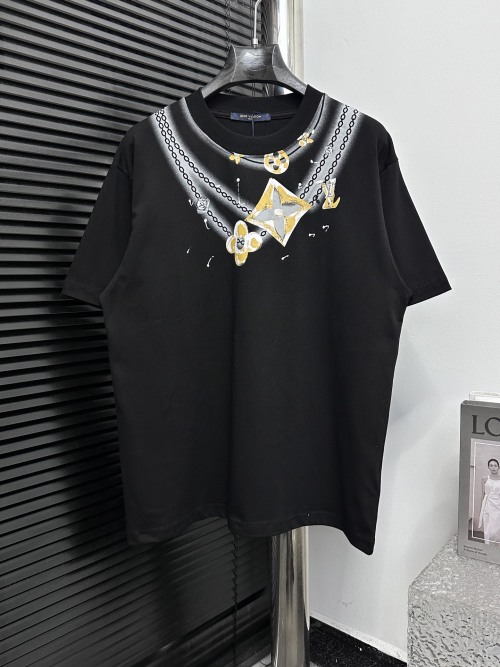 Louis Vuitton 25SS Creative Short Sleeve T-Shirt with 3D Printed Graphics 1 Louis Vuitton 25SS Creative Short Sleeve T-Shirt with 3D Printed Graphics