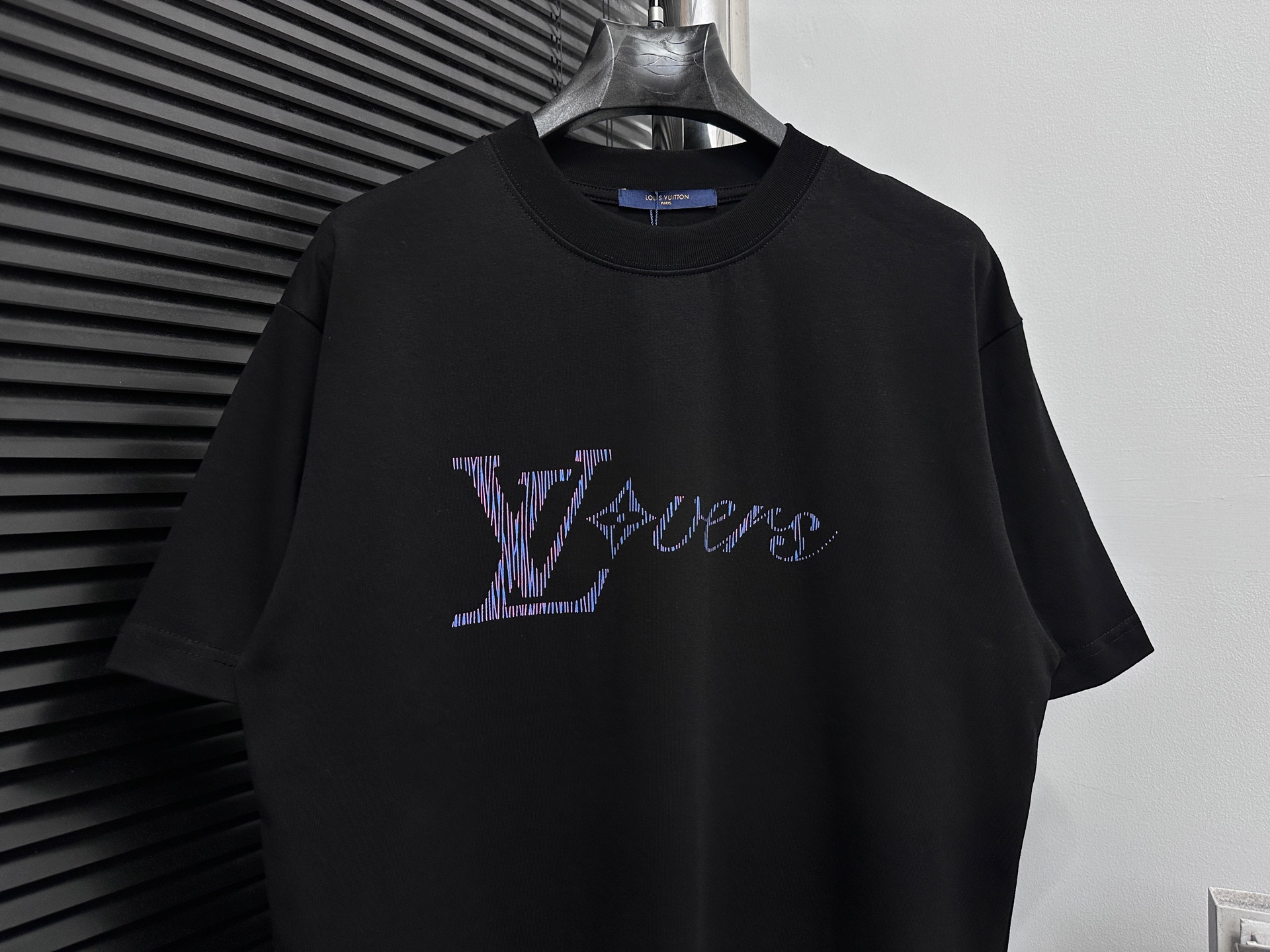 Louis Vuitton 25ss Camiseta de Manga Corta con Logo Lovers - Unisex 7 i1746283689237 4468 0 4