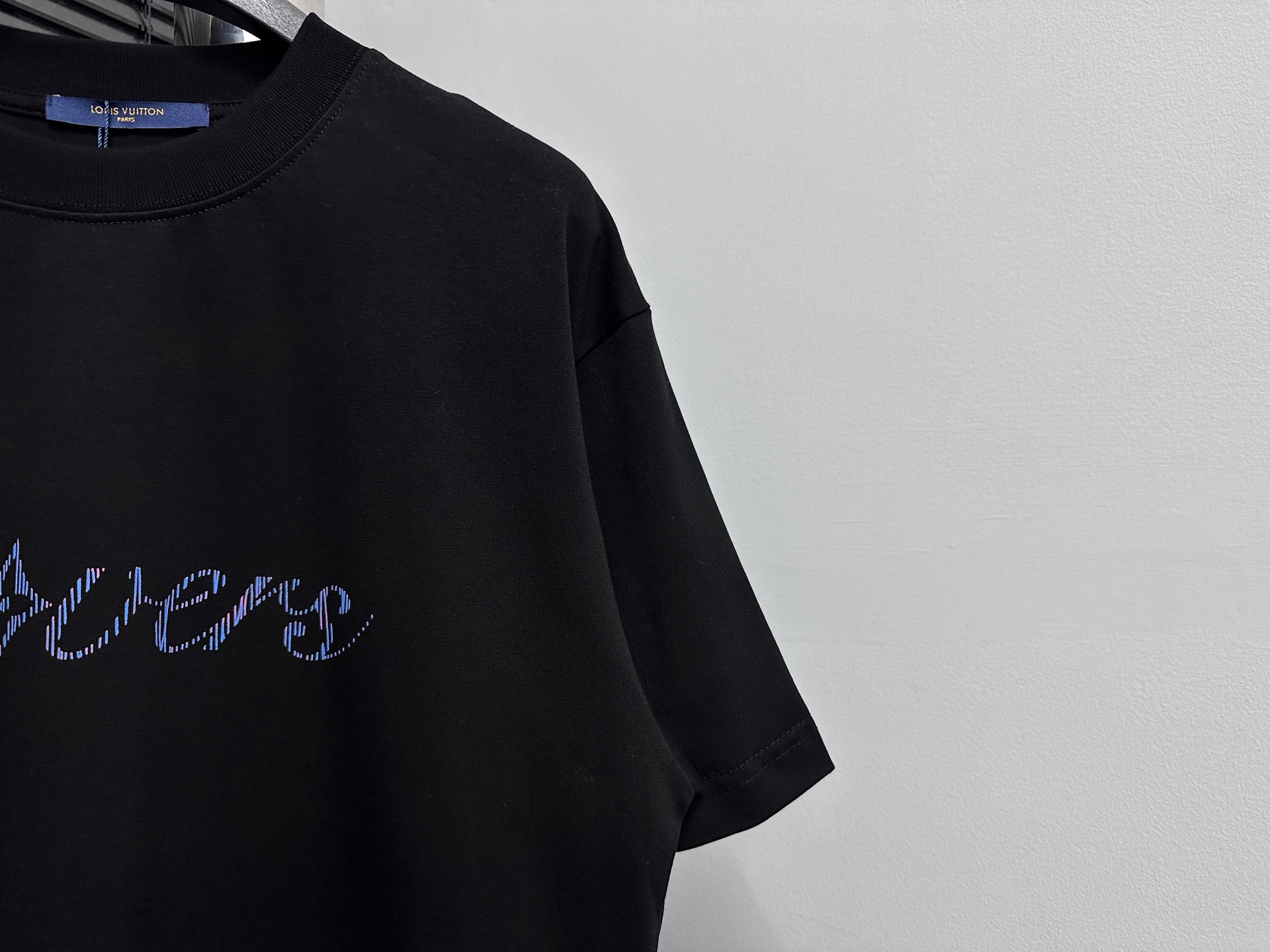Louis Vuitton 25ss Camiseta de Manga Corta con Logo Lovers - Unisex 4 i1746283689274 4894 0 1