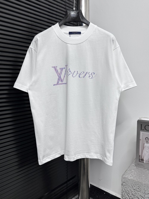 Louis Vuitton 25SS חולצת טי שירט באותית ואופנה במידות XS-ל 1 Louis Vuitton 25SS חולצת טי שירט באותית ואופנה במידות XS-ל