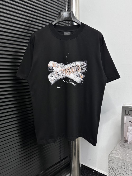 Balenciaga Men's/Women's Short Sleeve Crew Neck T-Shirt with Logo Print 1 Balenciaga Men’s/Women’s Short Sleeve Crew Neck T-Shirt with Logo Print