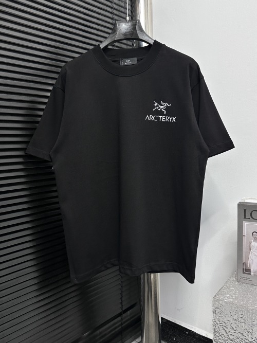 ARC'TERYX Camiseta de Manga Corta con Logo Estampado para Hombre y Mujer 16 ARC’TERYX Camiseta de Manga Corta con Logo Estampado para Hombre y Mujer