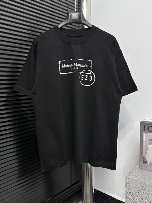 Maison Margiela Camiseta Edición Limitada 520 - Diseño Moderno y Confort 15 Maison Margiela Camiseta Edición Limitada 520 – Diseño Moderno y Confort