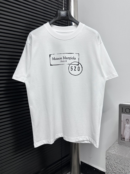 Maison Margiela חולצת טי מודפסת ליום האהבה במהדורה מוגבלת 1 Maison Margiela חולצת טי מודפסת ליום האהבה במהדורה מוגבלת