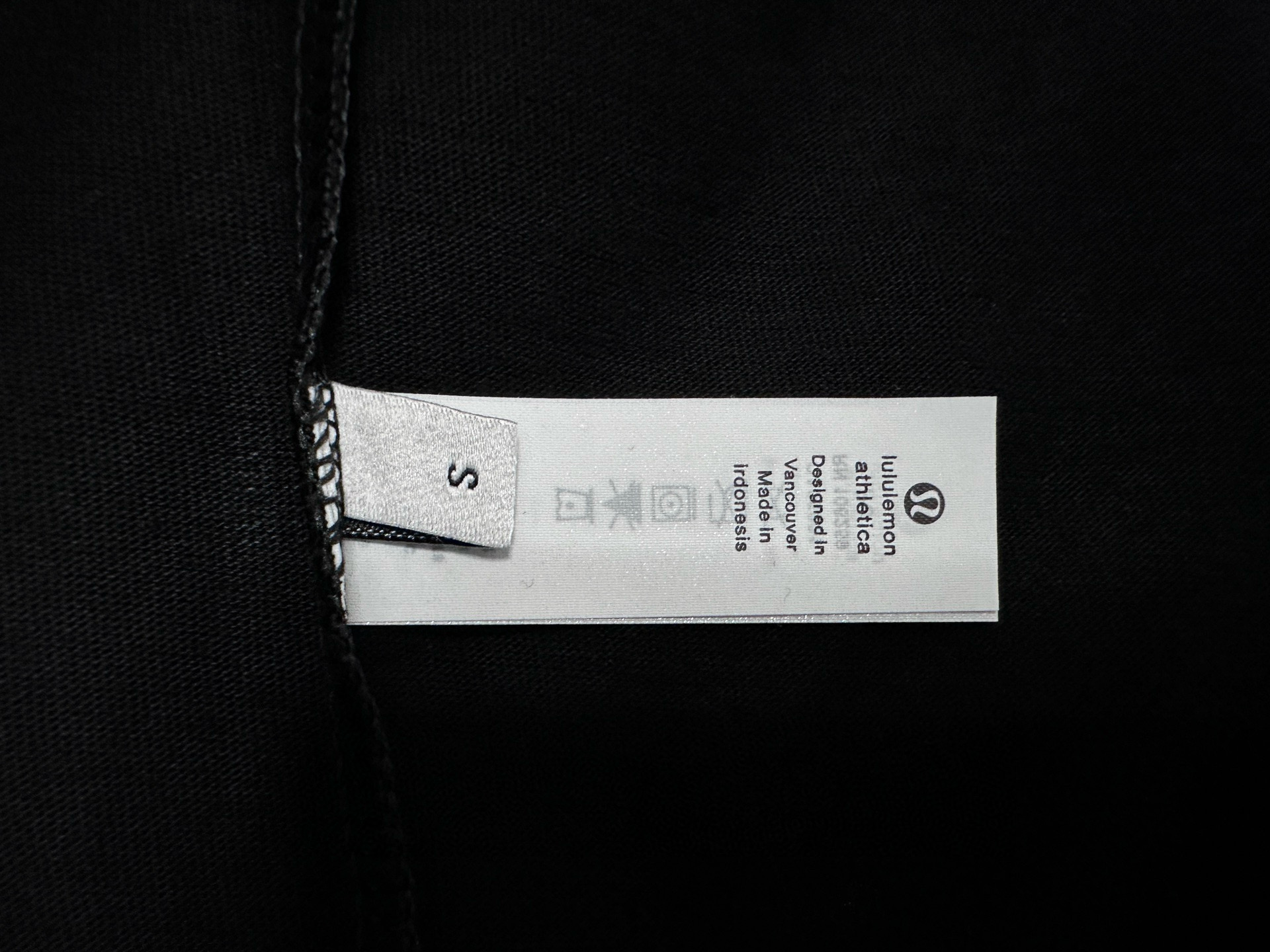 P100

【Lululemon】lulu 2025SS新款字母印花短袖
大Logo字母os廓形宽松版型重磅纯棉短袖
 简单百搭 无论内搭外穿尽显运动气息
尺码：Xs-L