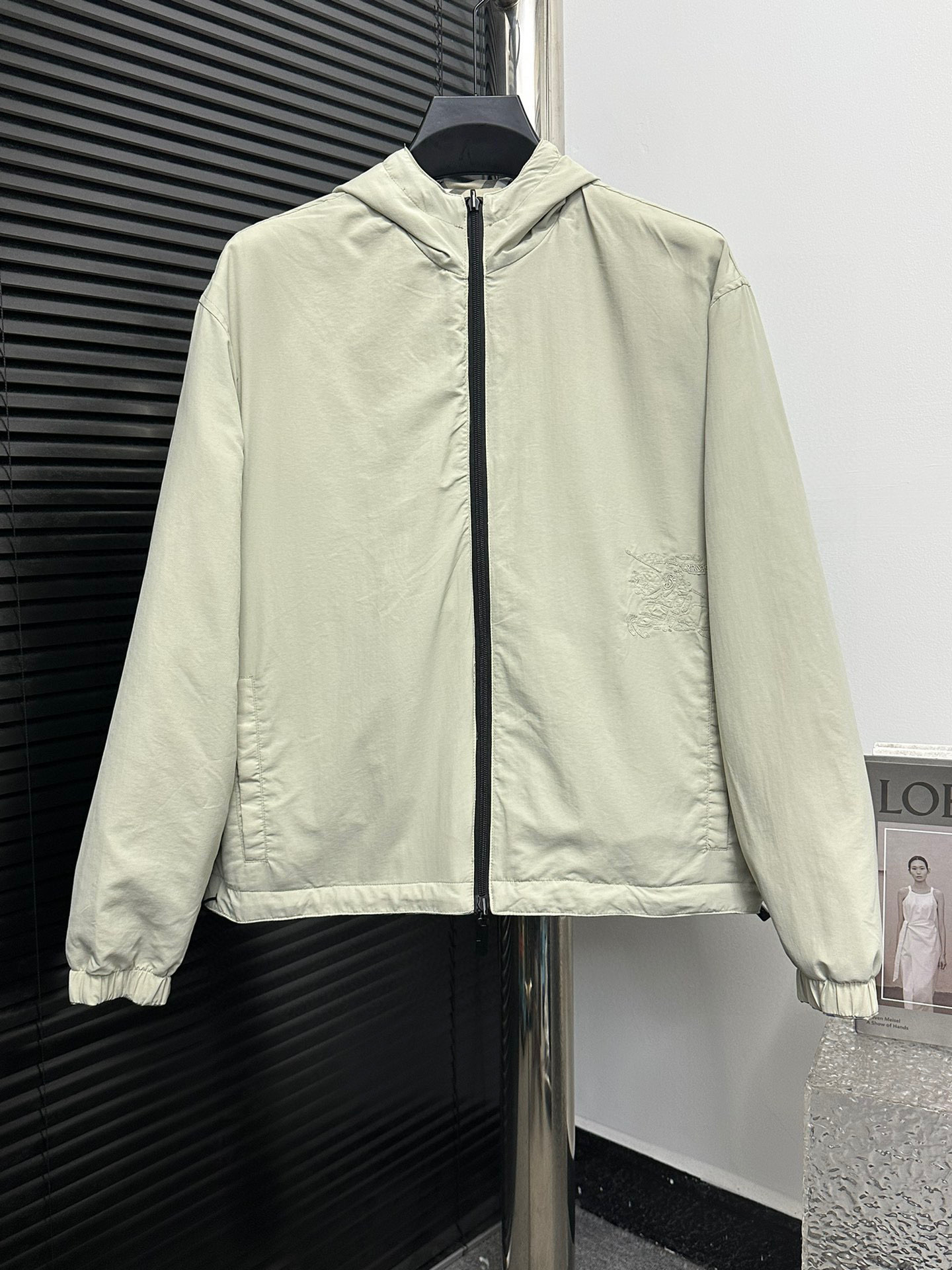 Chaqueta Reversible Burberry con Capucha y Estampado de Cuadros para Hombre 4 i1755879906798 7507 0 2