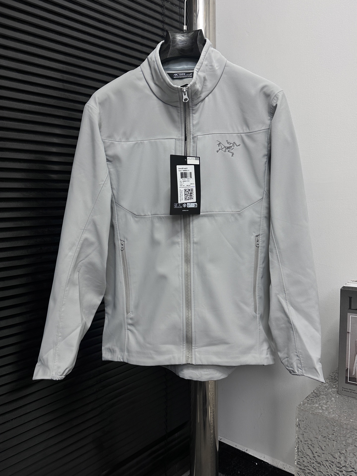 [ARCtery Seller, conocido producto polivalente, pertenece a la serie urban outdoor, con interior de polar fino, apto pa…