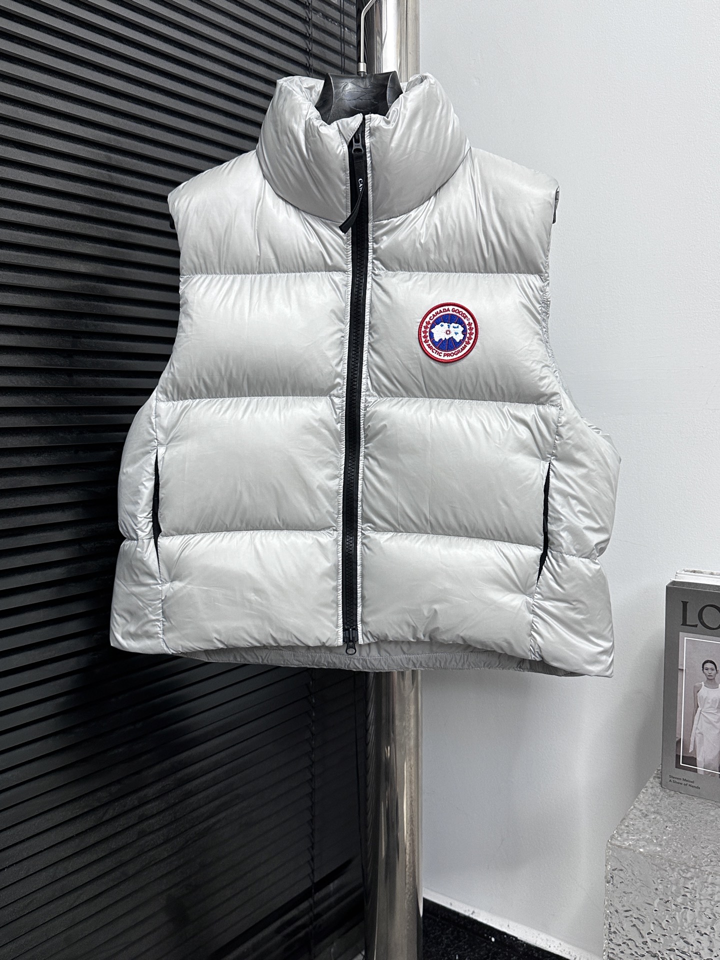 Paquete [Canada Goose] chaleco acolchado de plumas 'Puff' de la gran oca. Siempre reconocido como el abrigo de plumas m…