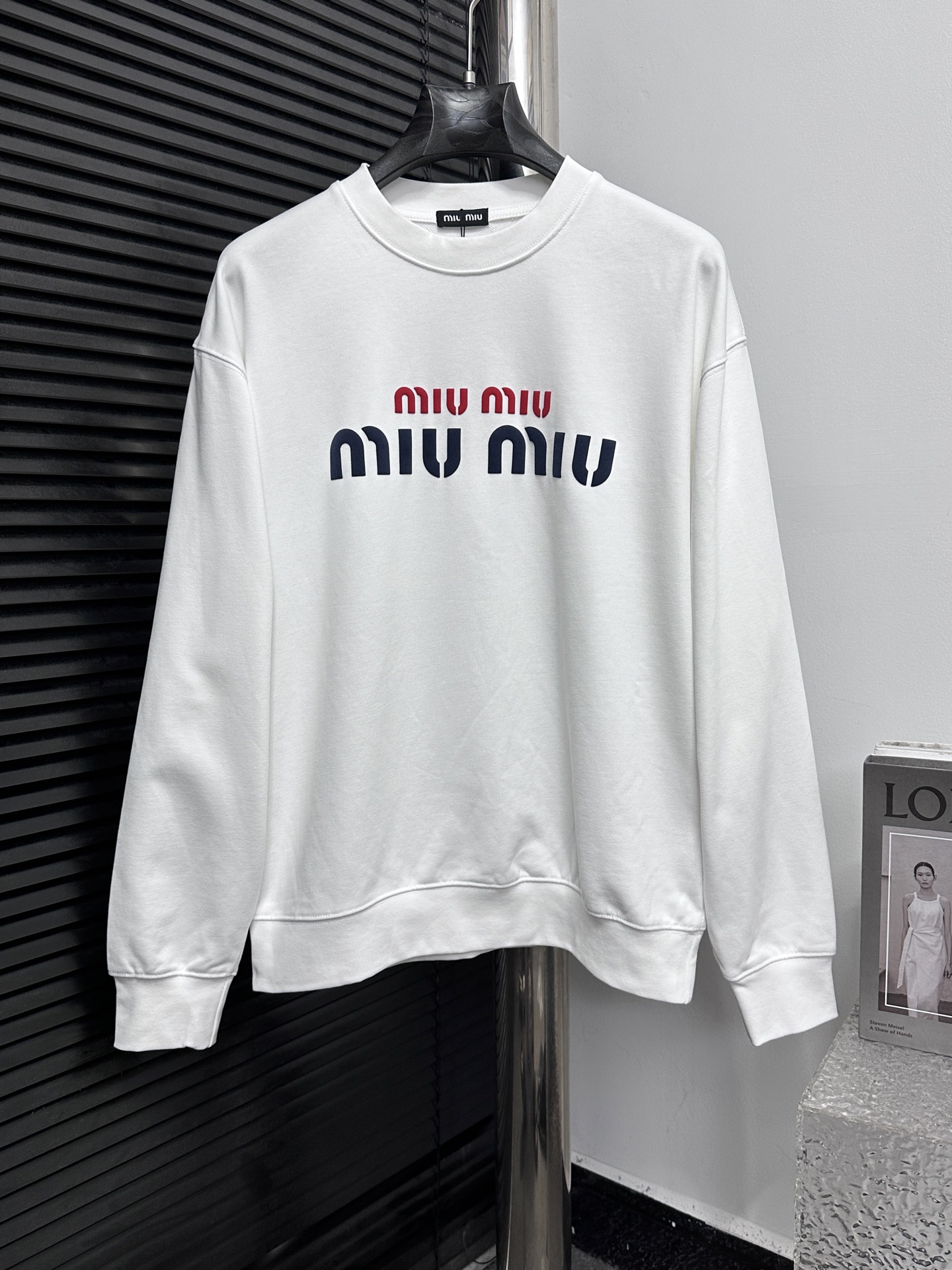 【miumiu】缪缪印花圆领发泡卫衣 480g高级精梳棉面料 发泡立体印花 领标 代购级白色厚板吊牌 原版吊粒 男女同款 情侣款 oversize版型 宽松 尺码：S-XL