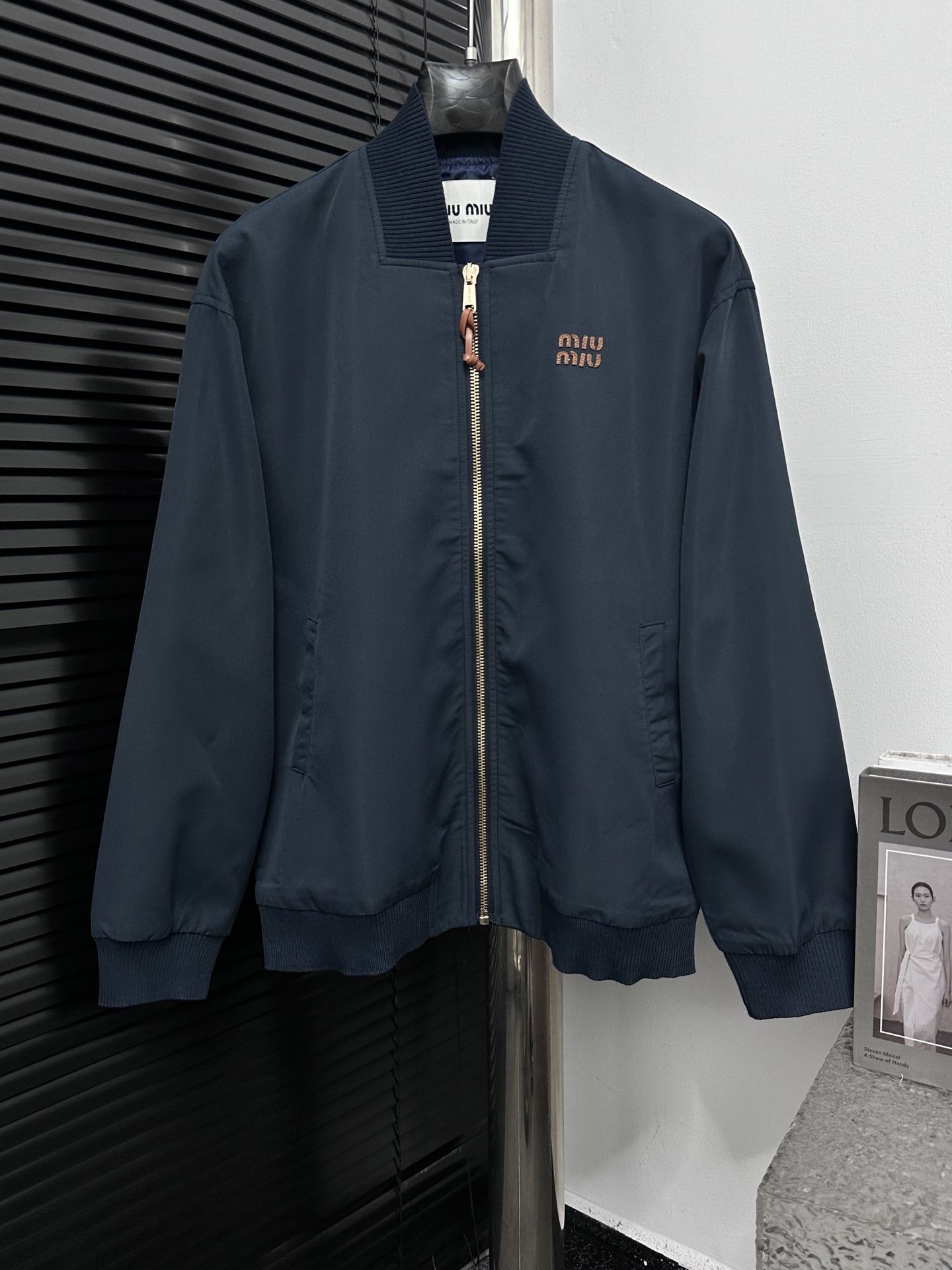 【MIU MIU】Chaqueta piloto de mezcla de algodón panamá, tejido de algodón panamá personalizado, fibra fina de alta calida…
