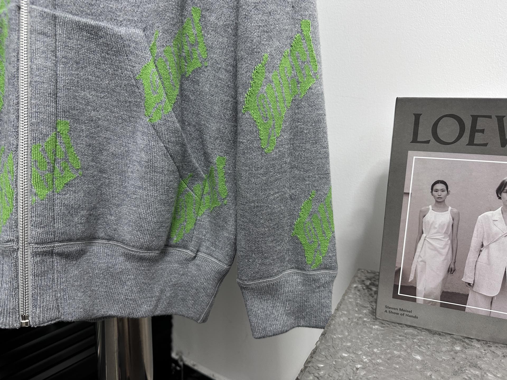 Gucci Chaqueta con Capucha Reversible de Algodón con Logo Estampado 11 i1760029277469 5729 0 9