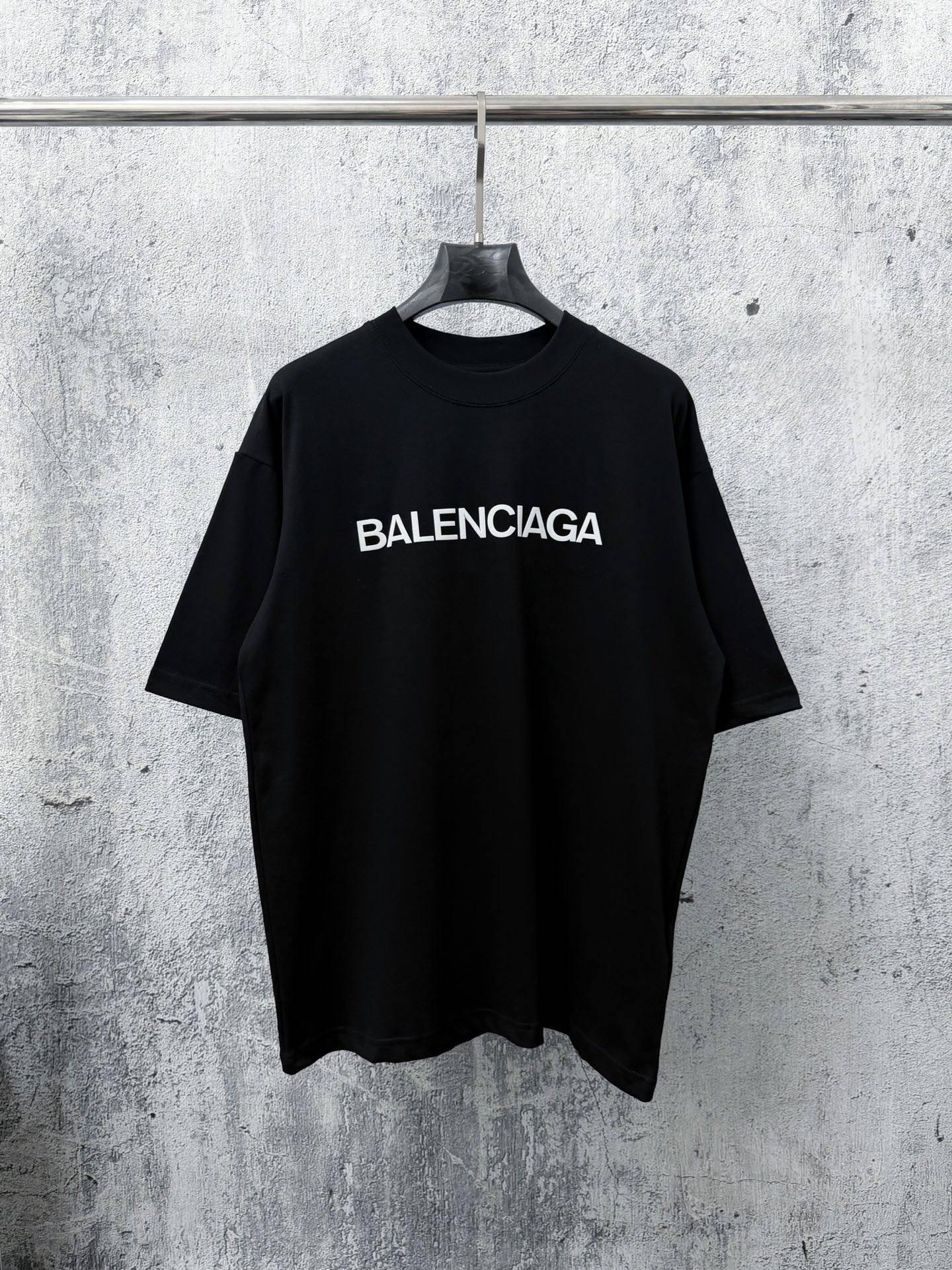 P75 【Balancege】¡Las nuevas mangas cortas flocadas de Balenciaga! Confeccionado con hilo doble de 32 hilos, tela de 260 …