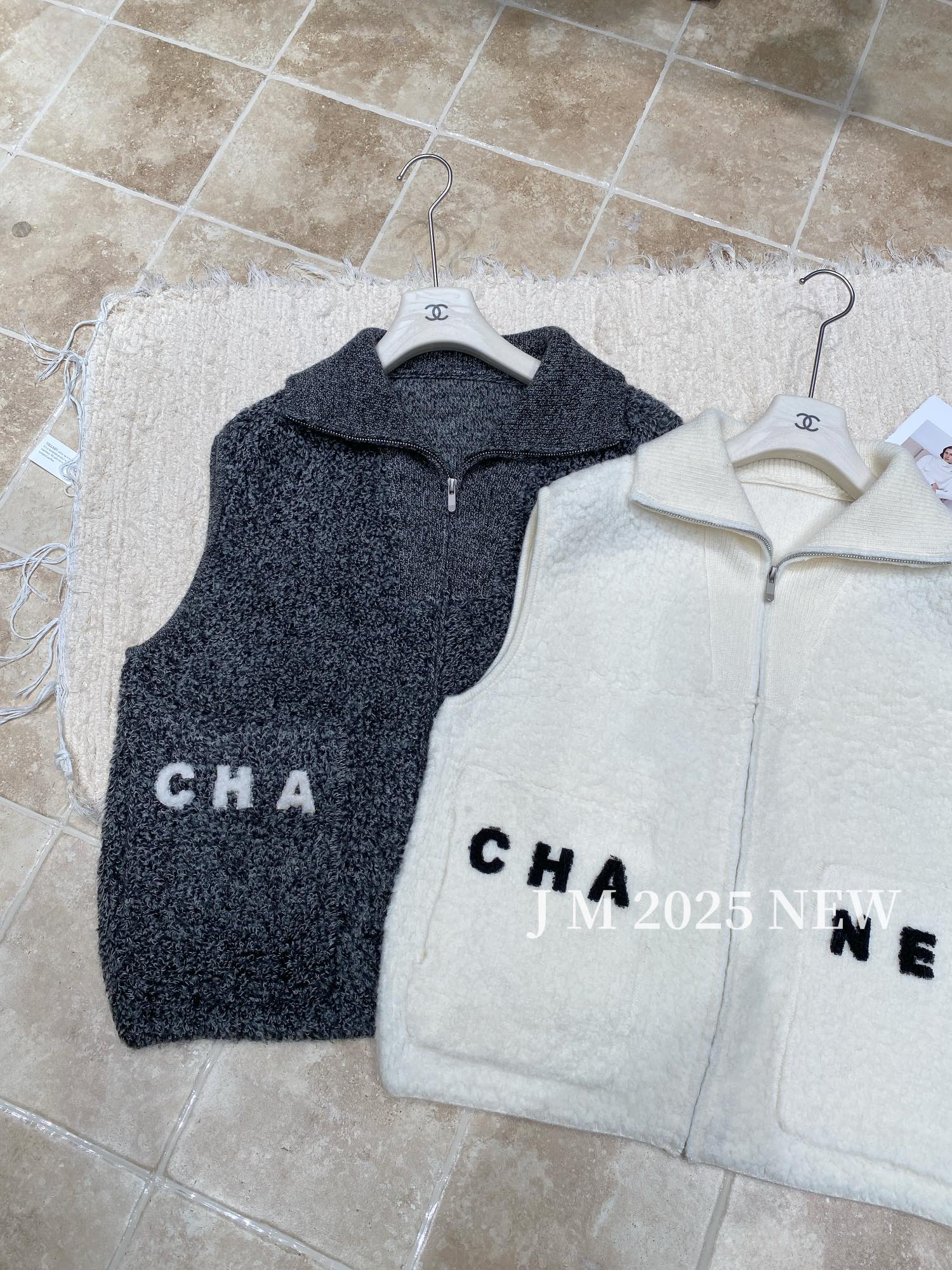 Elegant Sheep Wool Vest, Comfortable Warm Outerwear, Two Color Options