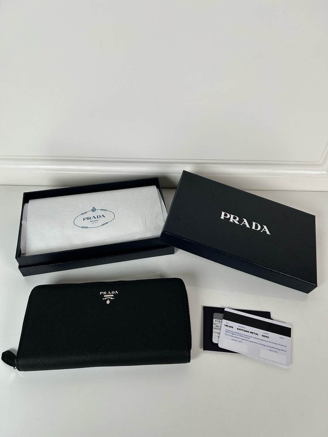 NO:671904,, P family deer grain leather single zipper wallet, model 1ML506, unisex model, imported fine deer grain leather original hardware production, 175 OEM, 20x10.3cm, Prada, prada19860909,P家鹿纹皮单拉链皮夹,型号1ML506,中性男女通用款,进口细鹿纹皮原版五金制作,175代工,20x10.3cm,普拉达,prada,欧美剧