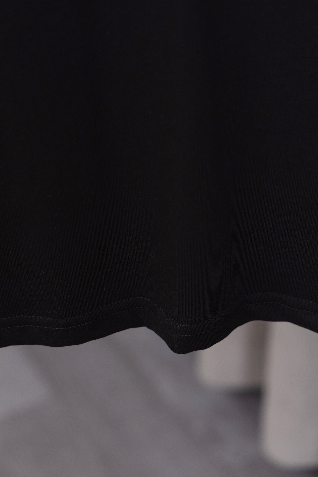 Customized Coach T-shirts with Pocket Design and Soft Fabric in Monochrome. - 图片 8
