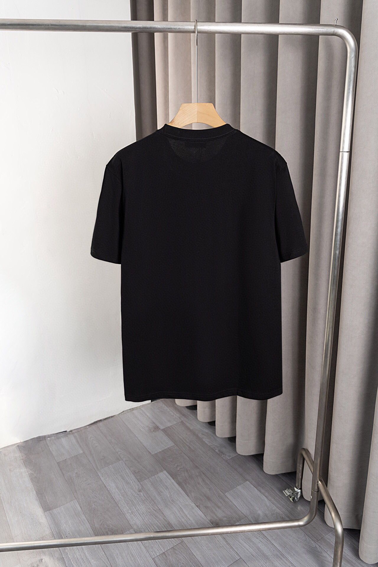 COACH Embroidered Logo T-shirts: Classic Design, Customized Cotton Fabric, Stylish Fashion. - 图片 7