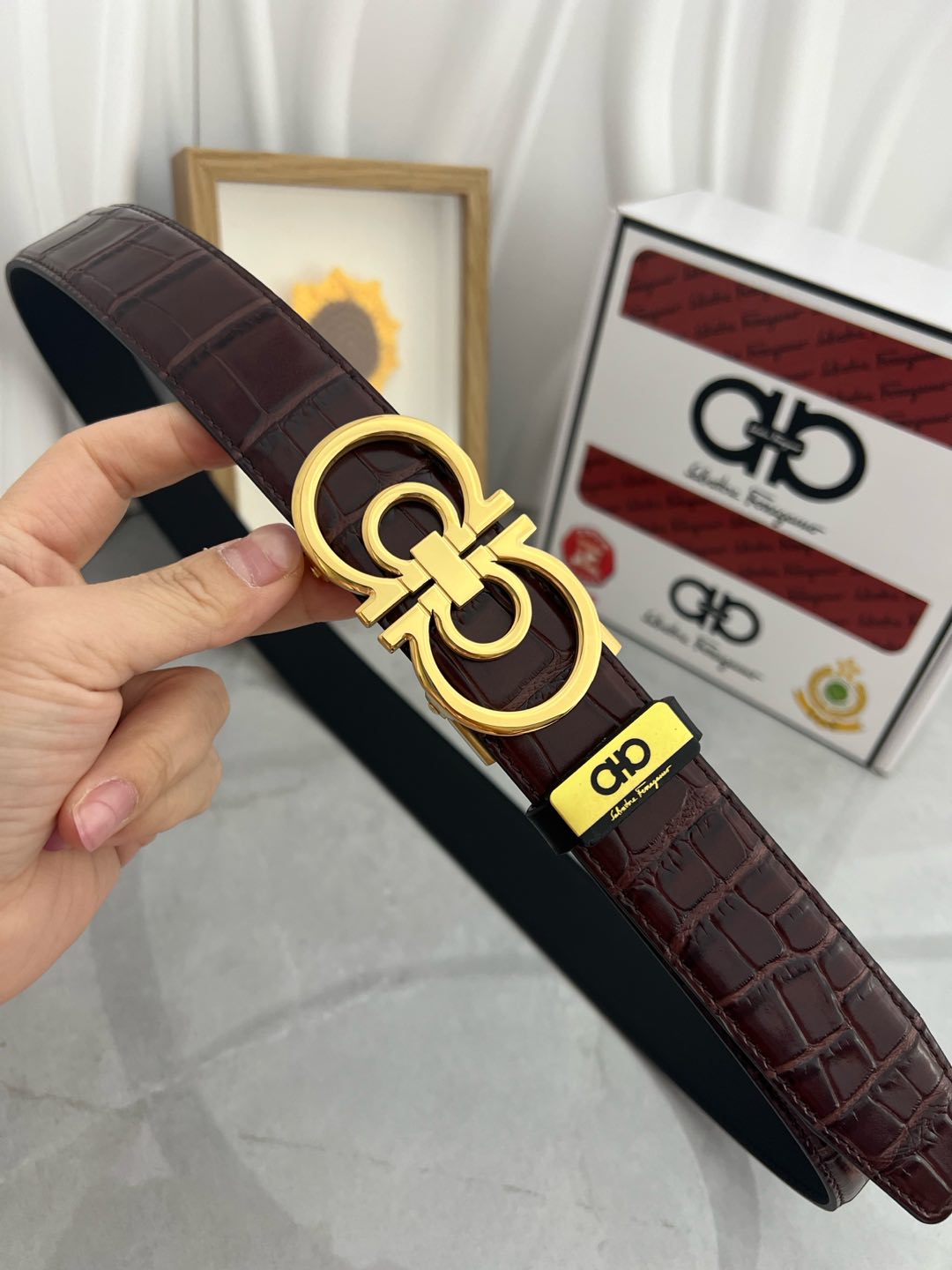 Salvatore Ferragamo Reversible Leather Belt with Signature Buckle 7 i1735543348829 8022 0 2