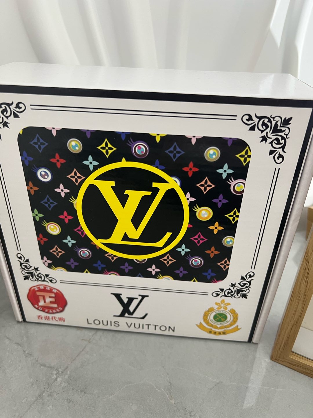 Louis Vuitton Leather Belt with LV Buckle, 3.5cm Wide 9 i1736438564396 7385 0 7