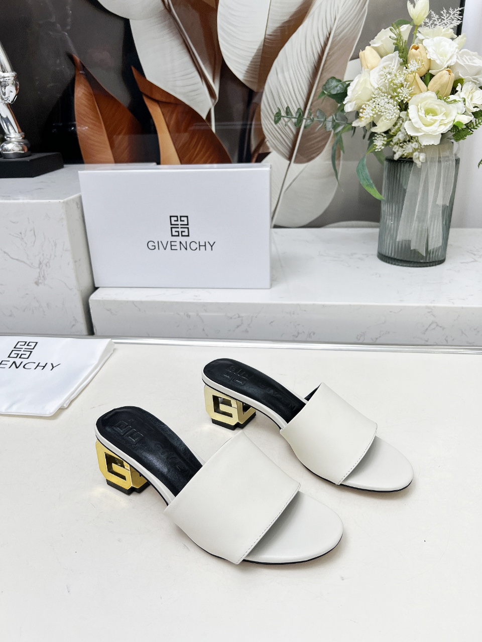 Fashionable Heel Slipper Style in Black Cow and Sheep Skin, Rubber Sole – Size 35/41. - 图片 2