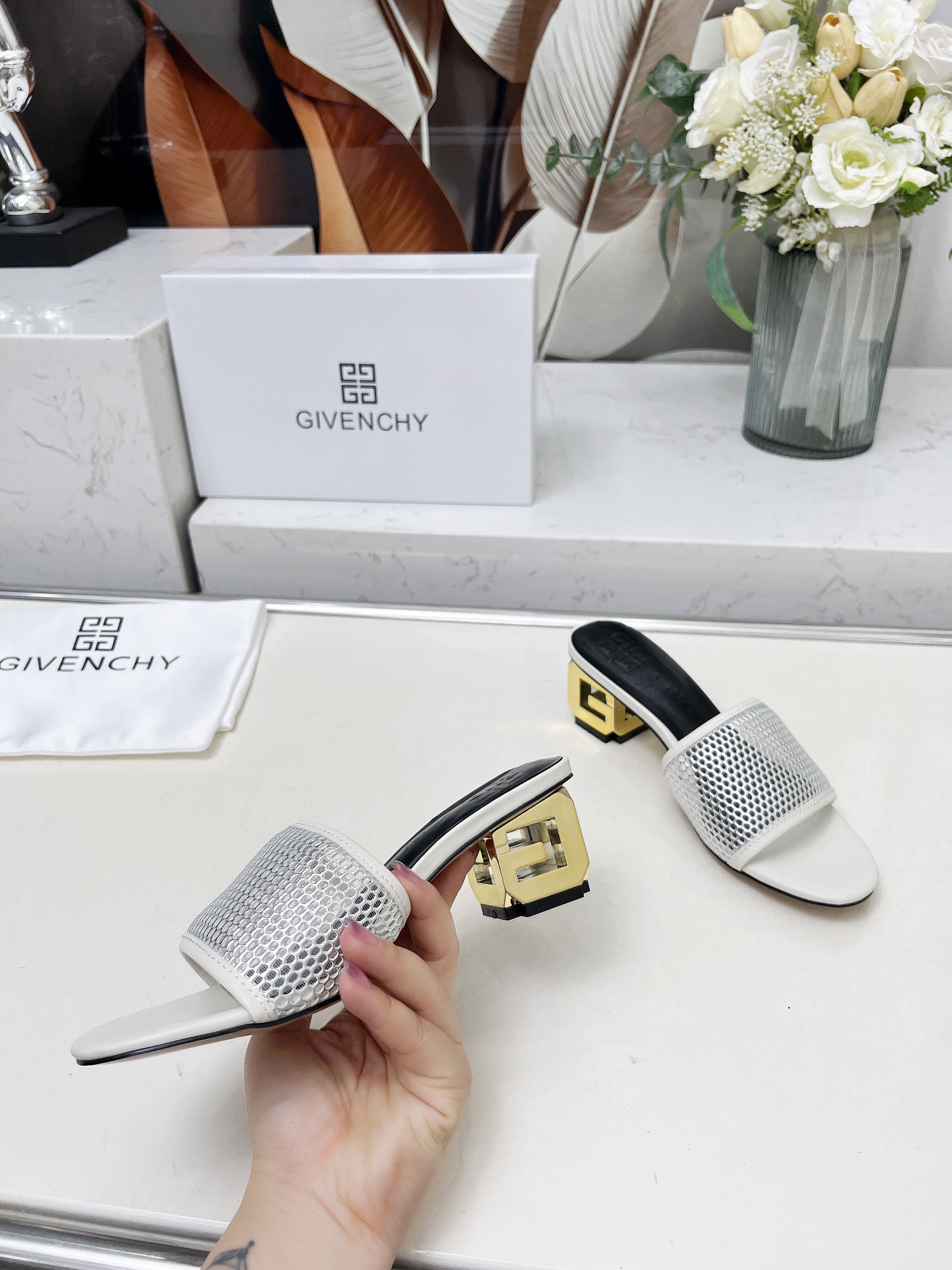 Fashionable Brahma 2005 Heel Slipper: Stylish Sandals in Cow and Sheep Skin - 图片 7