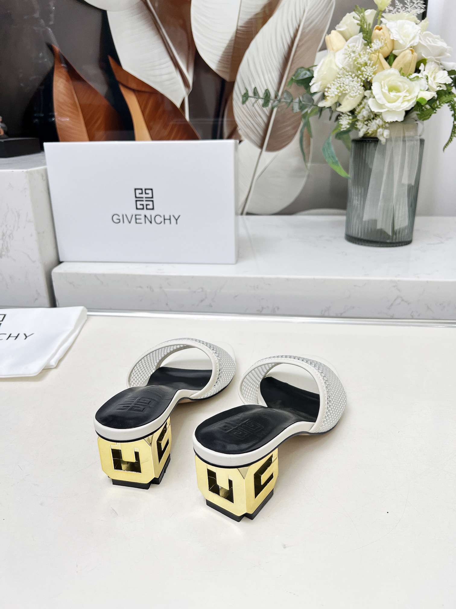 Fashionable Brahma 2005 Heel Slipper: Stylish Sandals in Cow and Sheep Skin - 图片 5