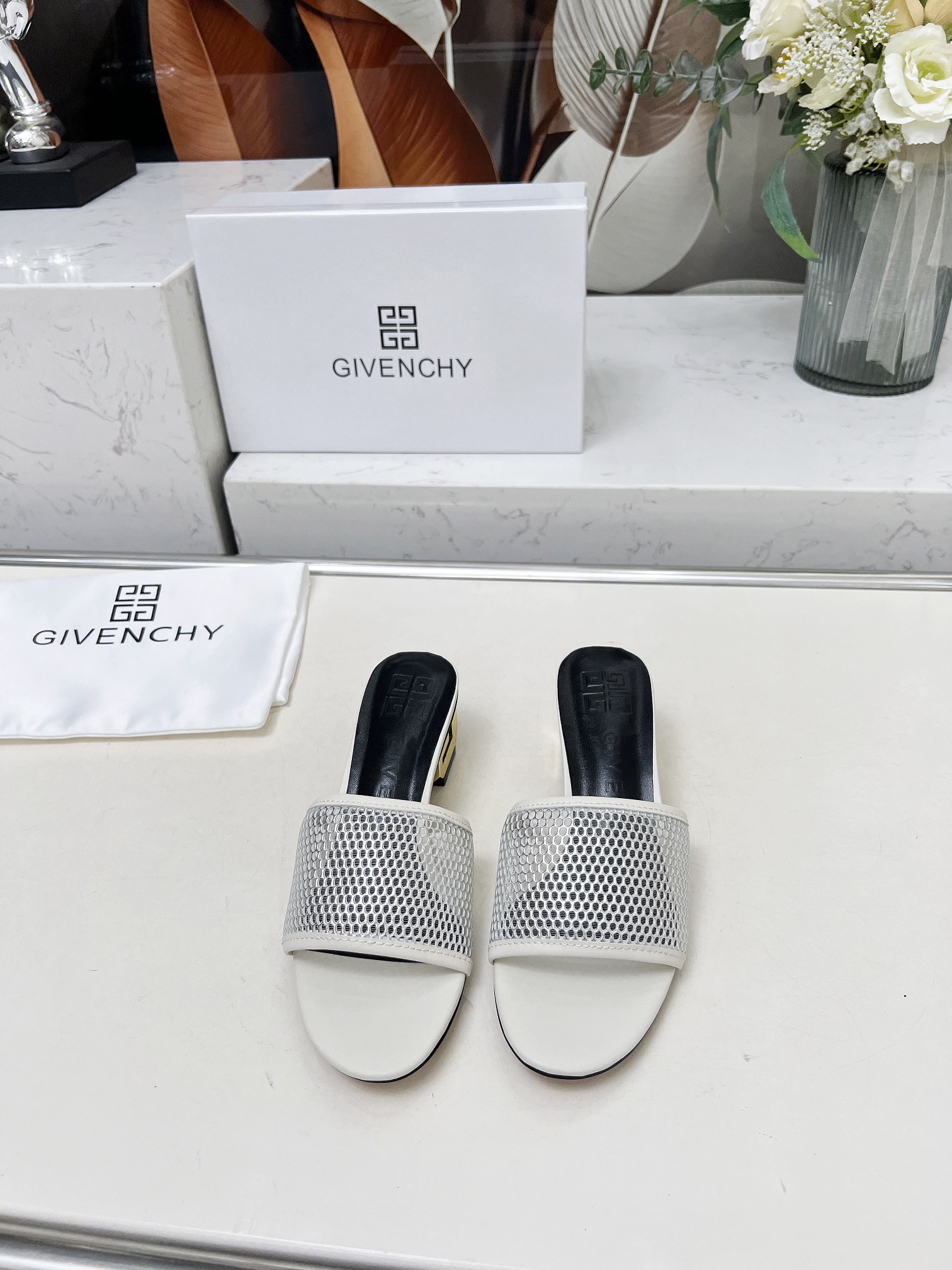 Fashionable Brahma 2005 Heel Slipper: Stylish Sandals in Cow and Sheep Skin - 图片 3