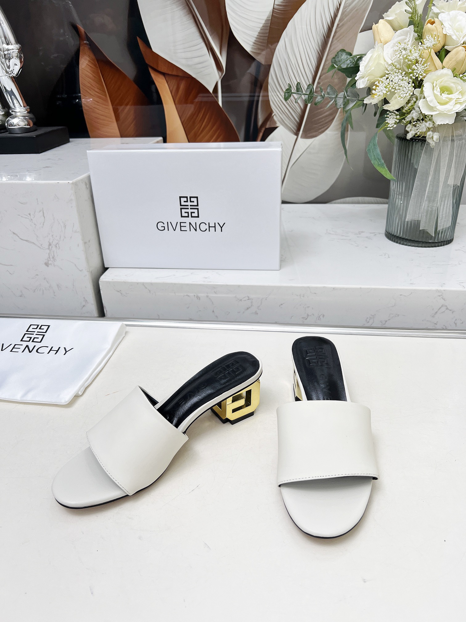 Fashionable Heel Slipper Style in Black Cow and Sheep Skin, Rubber Sole – Size 35/41. - 图片 3