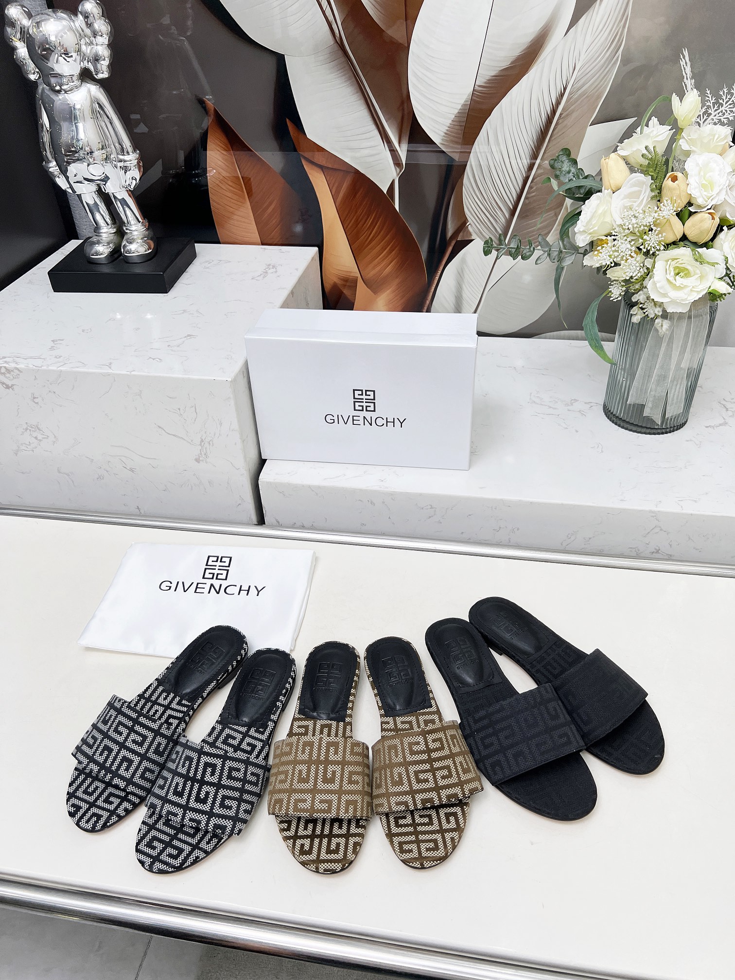Fashion Brahma Shoes 2005: Stylish Sandals with Quatian Material and Sheep Skin Insoles - 图片 8