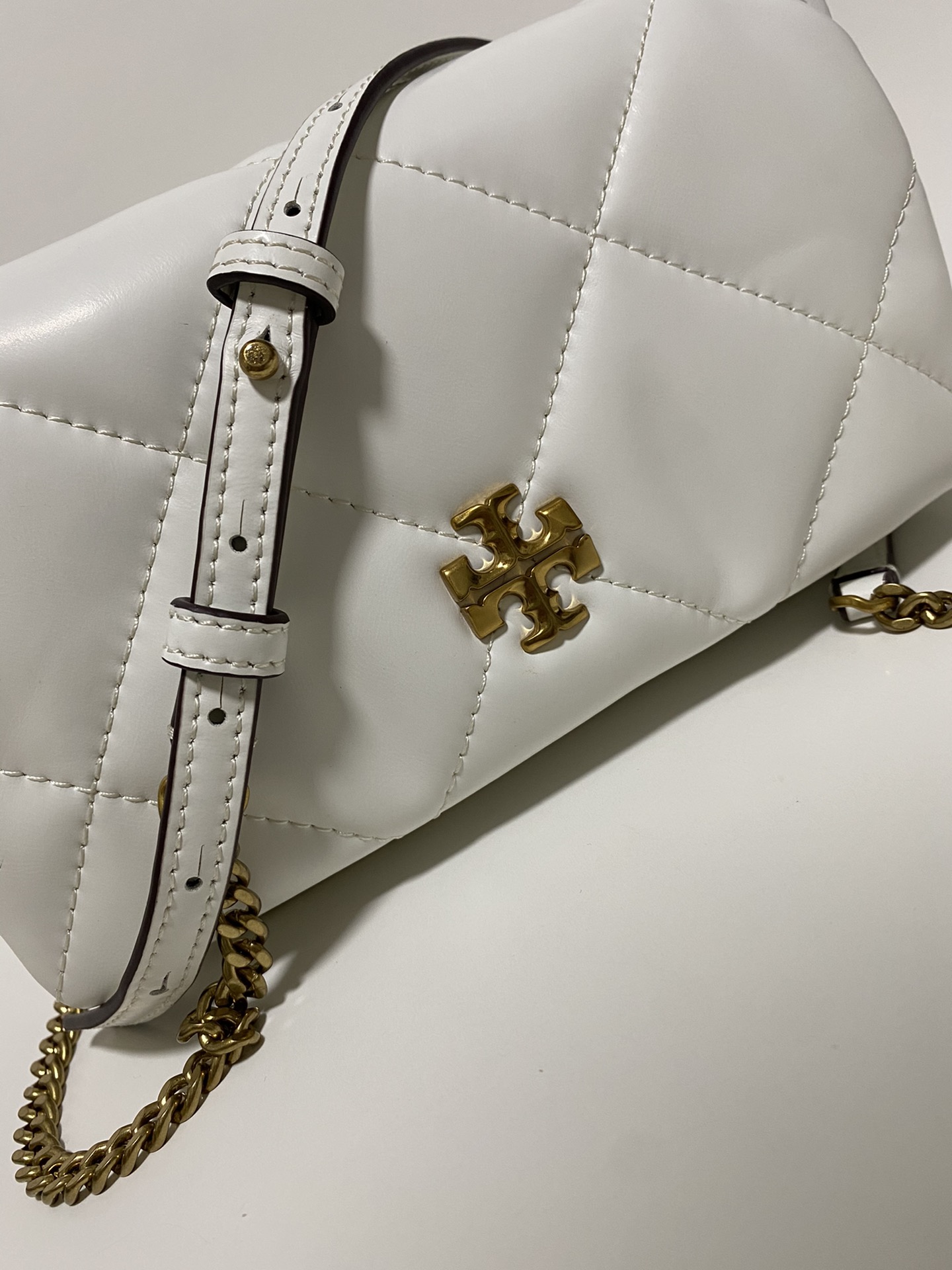 Tory Burch 158624 新品 2024春夏折叠斜挎包Kira链条单肩包