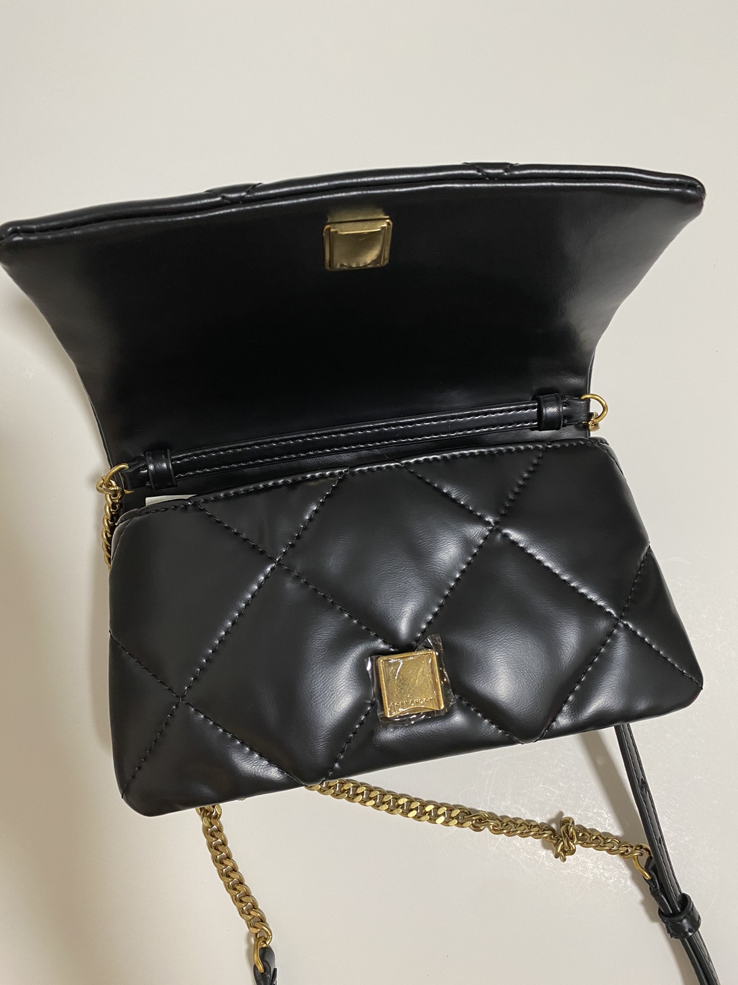 Tory Burch 158624 新品 2024春夏折叠斜挎包Kira链条单肩包