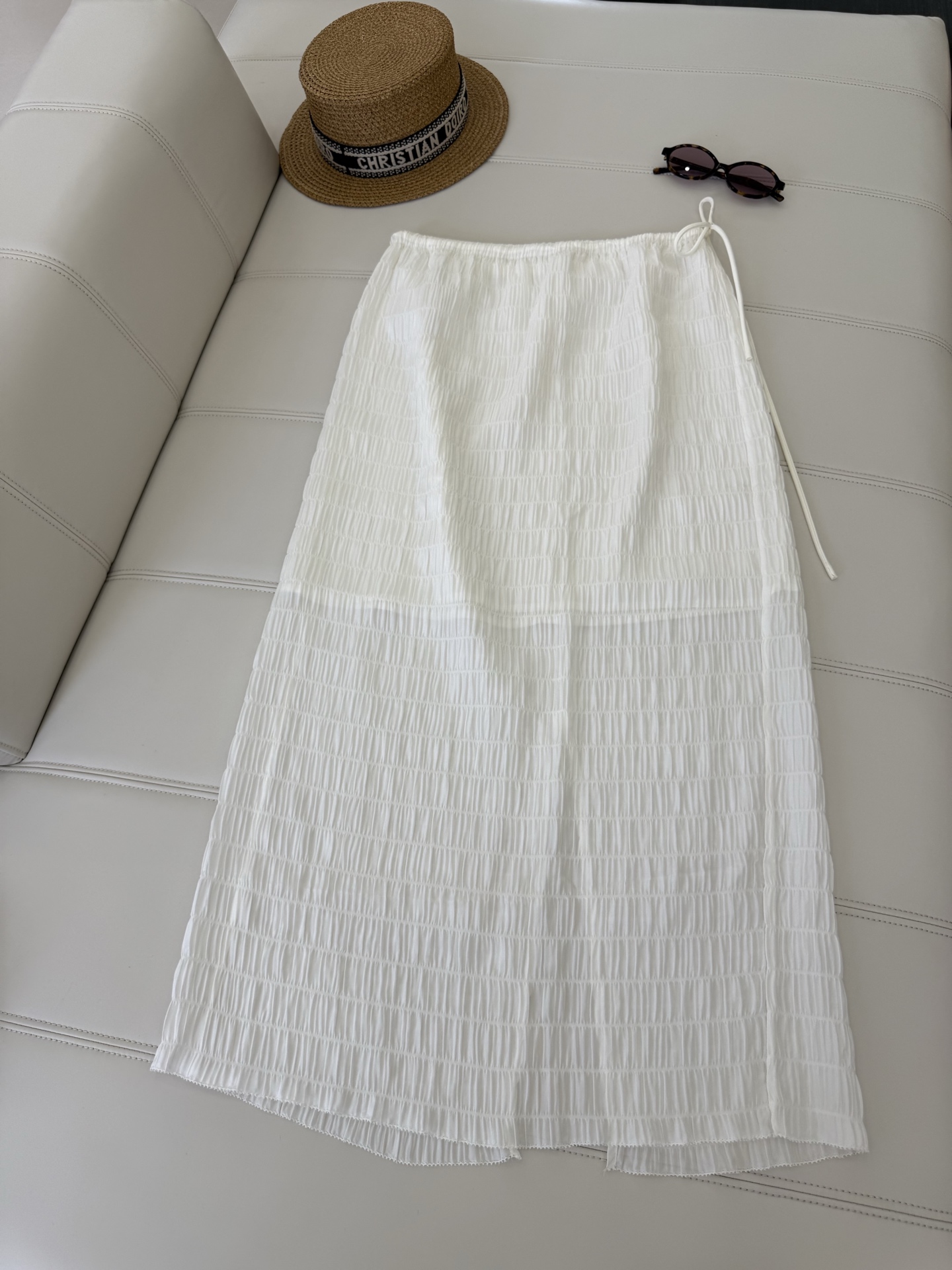 NO:434660,Skirt 'When crepe silk gently wraps the body, it is a cool breeze in summer, and it is also a confident armor.' - Let every woman shine in comfort., skirts, real silk, alexander wang19860909裙子 “当双绉真丝温柔包裹身体,是夏日里的一缕凉风,更是自信的铠甲.”——让每一位女性在舒适中绽放光芒.,,skirts,real silk,alexander wang,Women's clothing