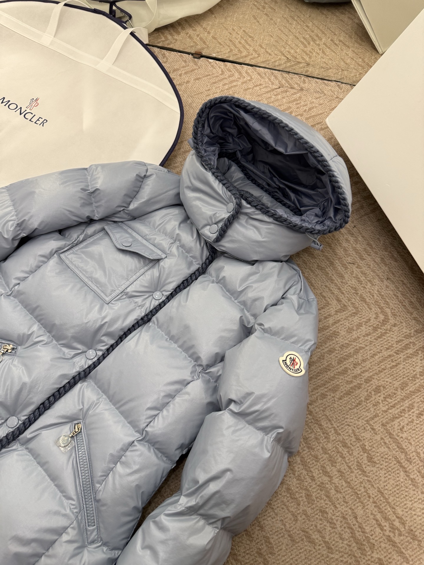 Moncler GLAREIN Hooded Down Jacket - Stylish Slim Fit, Premium Quality 5 i1755001452903 6386 0 3