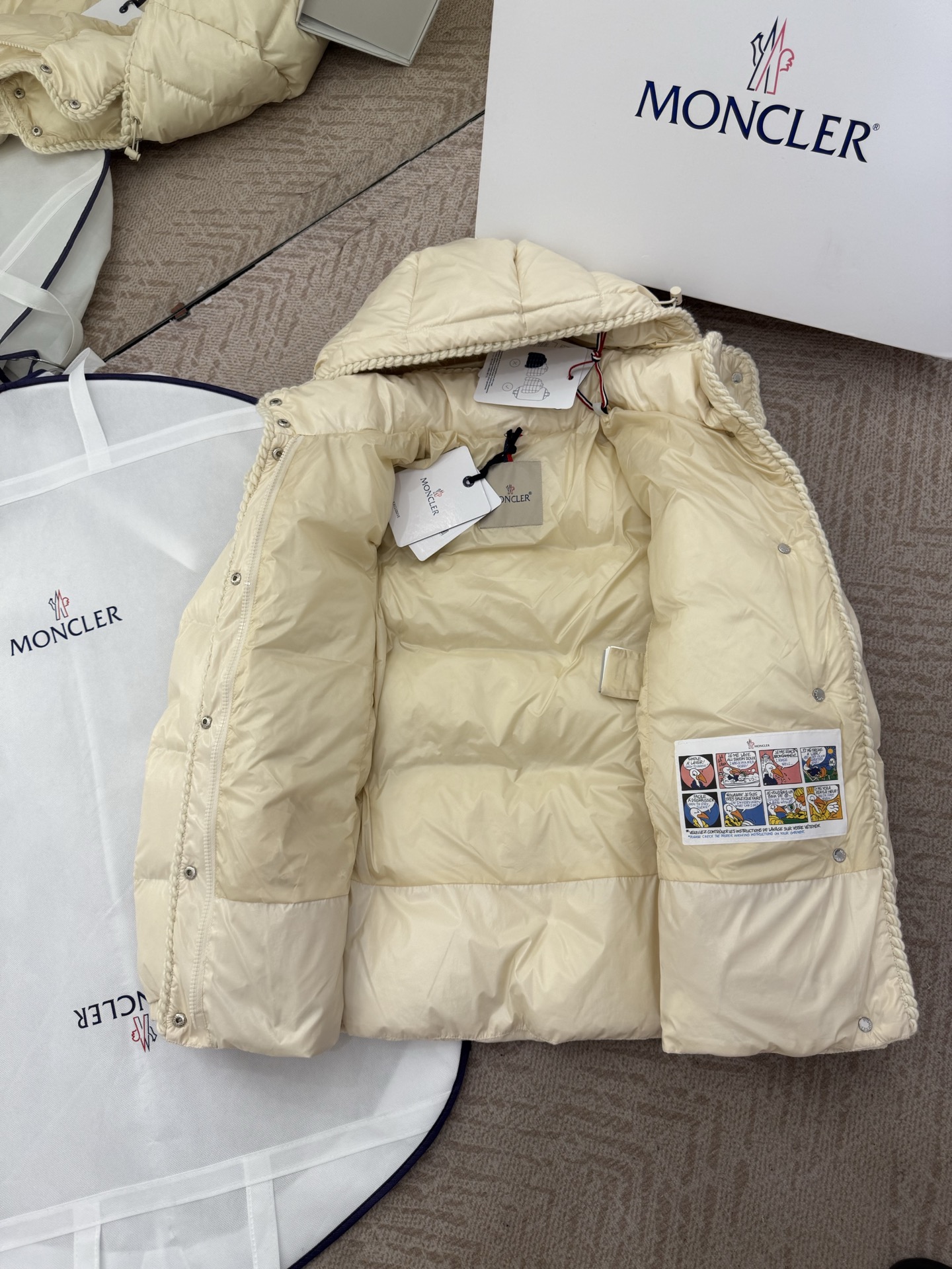 Moncler GLAREIN Hooded Down Jacket - Slim Fit, Oiled Waxed Leather, Women's 7 i1755001466832 951 0 5