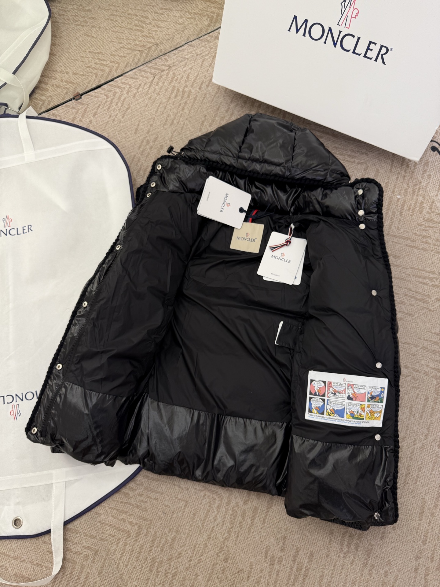 Moncler GLAREIN Hooded Down Puffer Jacket - Stylish & Slim Fit, Various Colors 7 i1755001485668 6031 0 5
