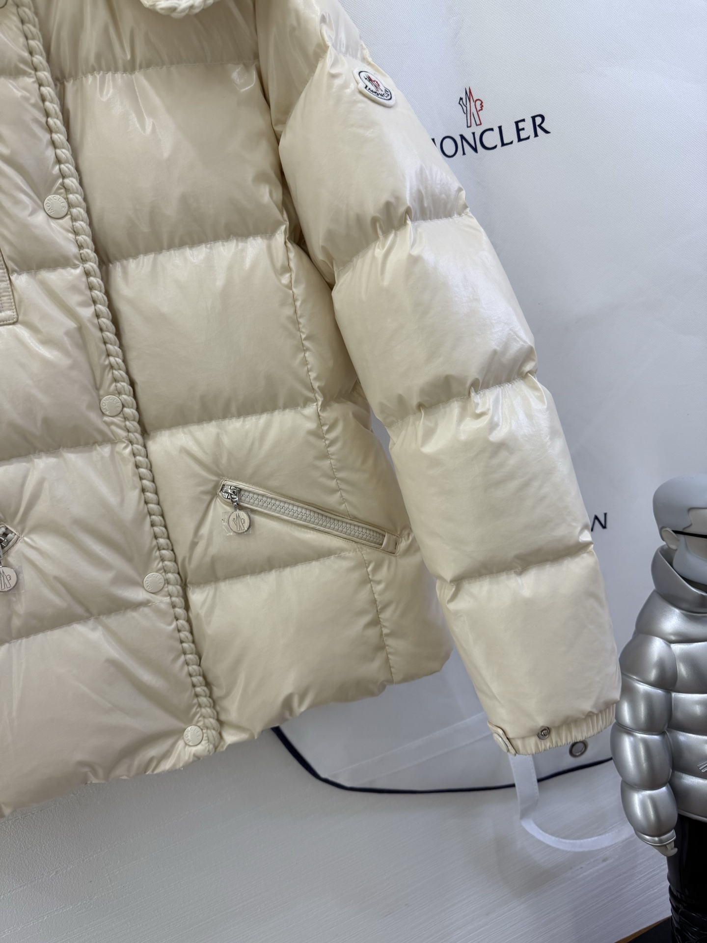 Moncler GLAREIN Hooded Down Puffer Jacket - Stylish & Warm, Various Colors 5 i1755001607820 7019 0 3