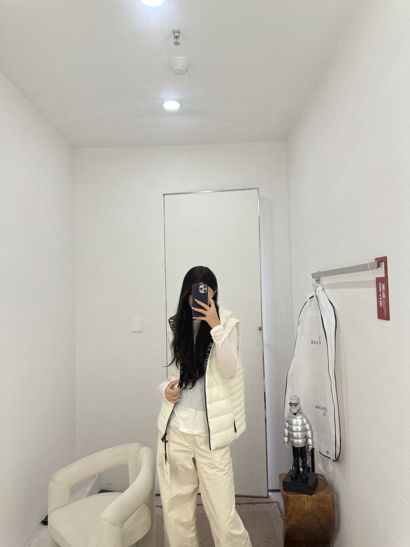 NO:535985,The picture of the body of the body ~ white looks very beautiful.,,alexander wang19860909实物上身图～白色很好看.,,alexander wang,Women's clothing