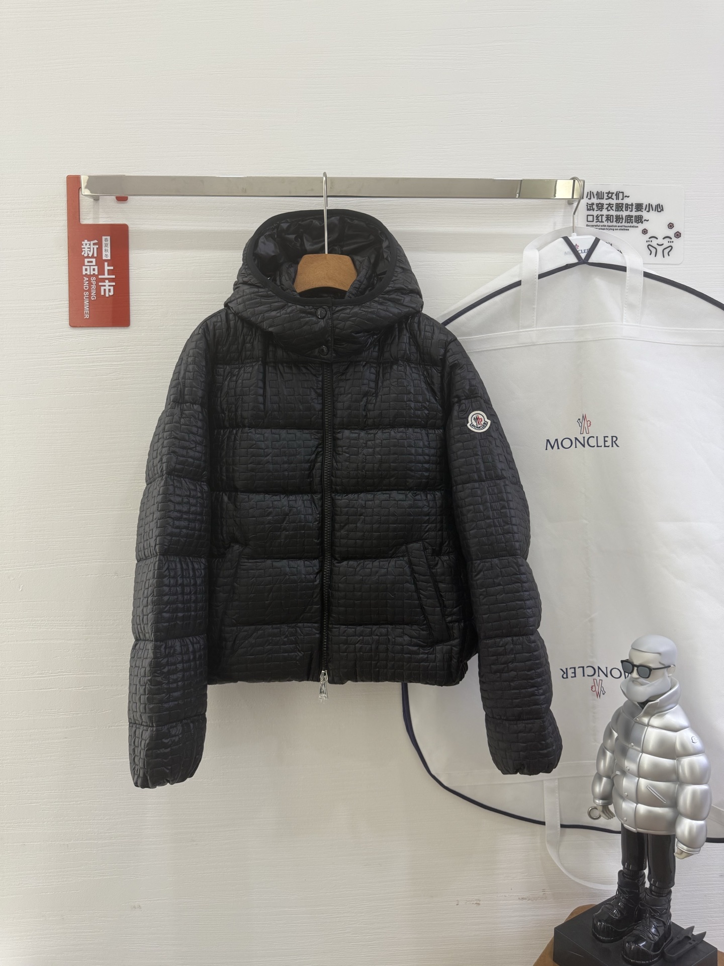 NO:508429,With dust bag 25Moncler Gisors geometric quilted hooded short down jacket for women's jacket, waffle down jacket, super big hit Size 0123 Color black white, Moncler, jackets & coats, jackets & coats, down jacket, hats, alexander wang19860909配防尘袋 25Moncler盟可睐 Gisors几何绗缝连帽短款羽绒服女款夹克外套,华夫格羽绒服,超级大爆款 尺码0123 颜色黑色 白色,,Moncler,jackets & coats,jackets & coats,down jacket,hats,alexander wang,Women's clothing
