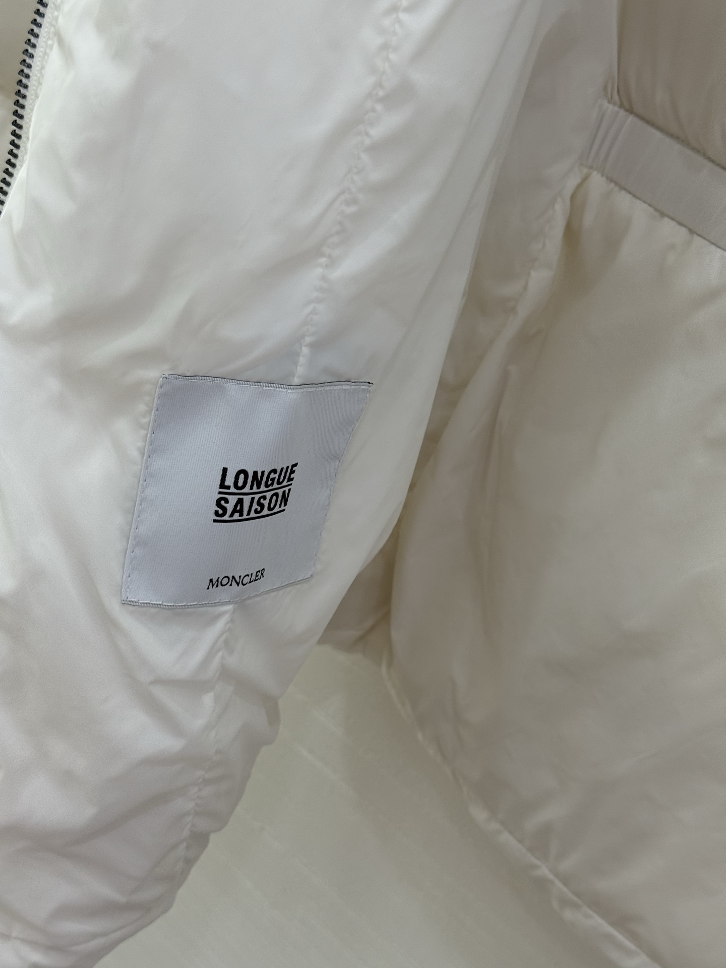 白色白毛（顶级版）MON&LER BOED系列♨️实拍图颜色 ：白色 绿色 黑色 码数1-2-3-4毛领