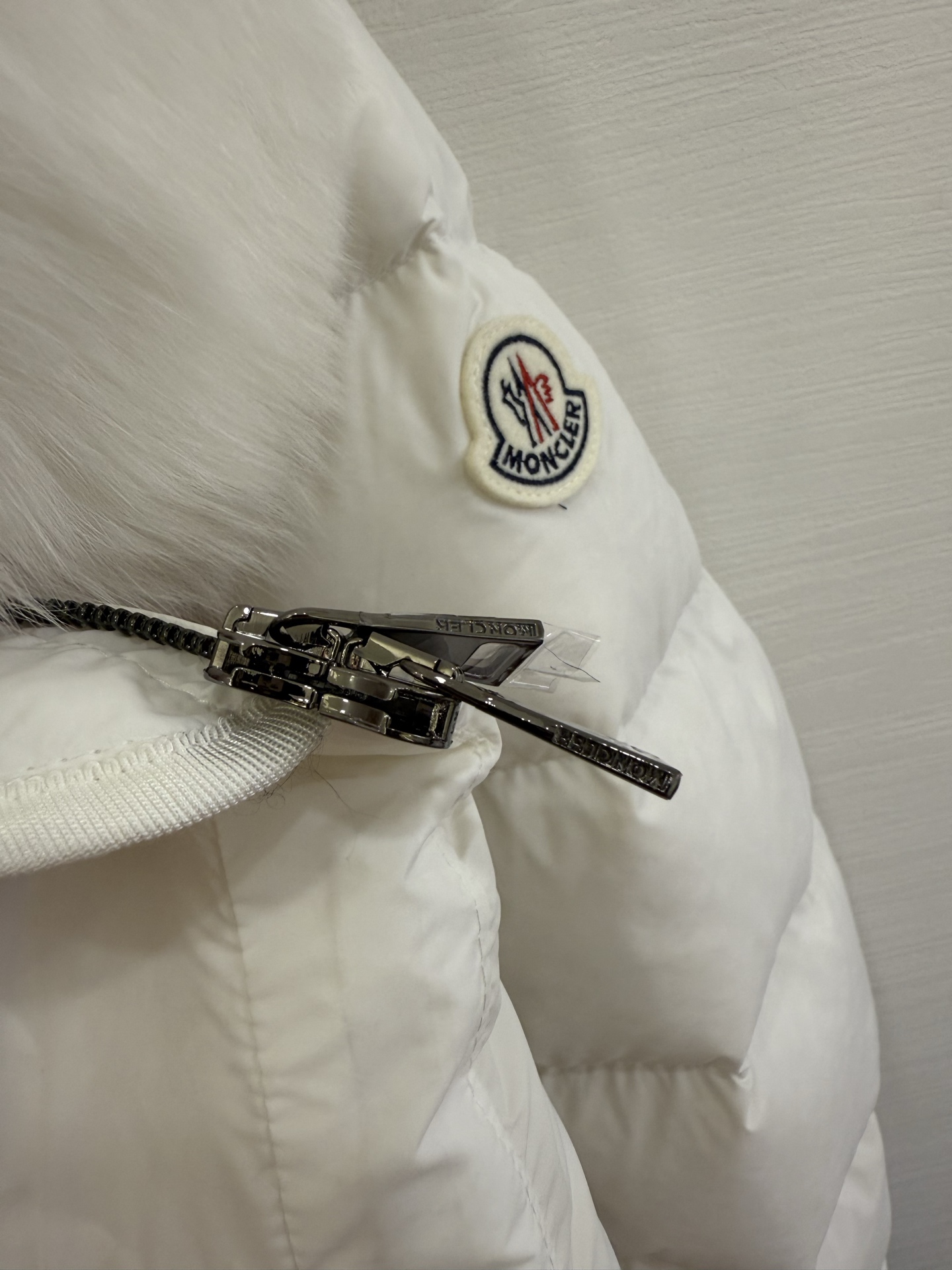 白色白毛（顶级版）MON&LER BOED系列♨️实拍图颜色 ：白色 绿色 黑色 码数1-2-3-4毛领