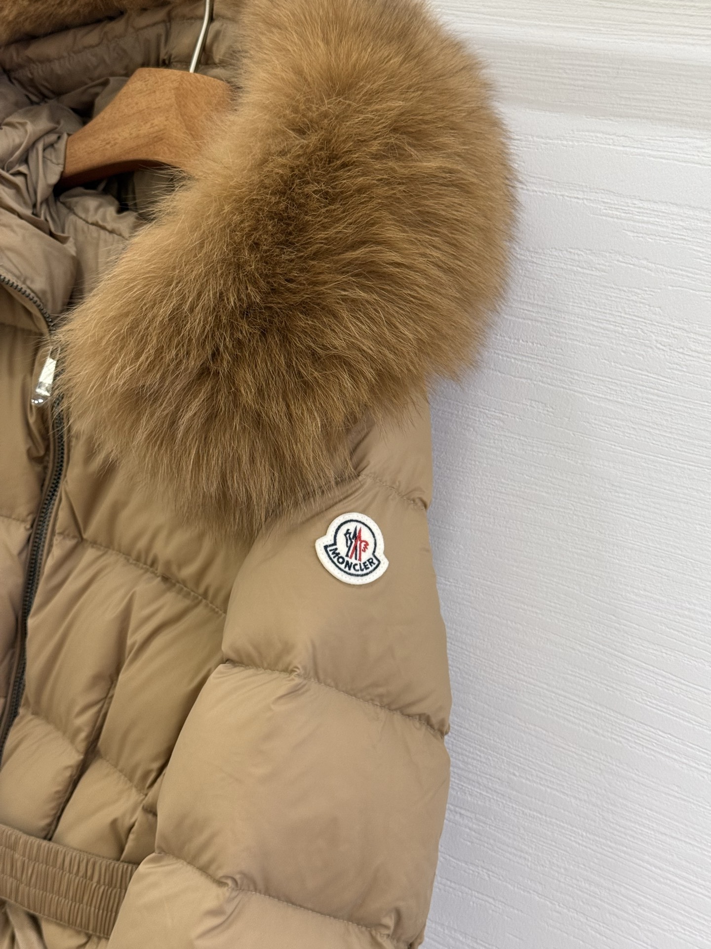 咖色咖毛（顶级版）MON&LER BOED系列♨️实拍图颜色 ：白色 绿色 黑色 码数1-2-3-4毛领