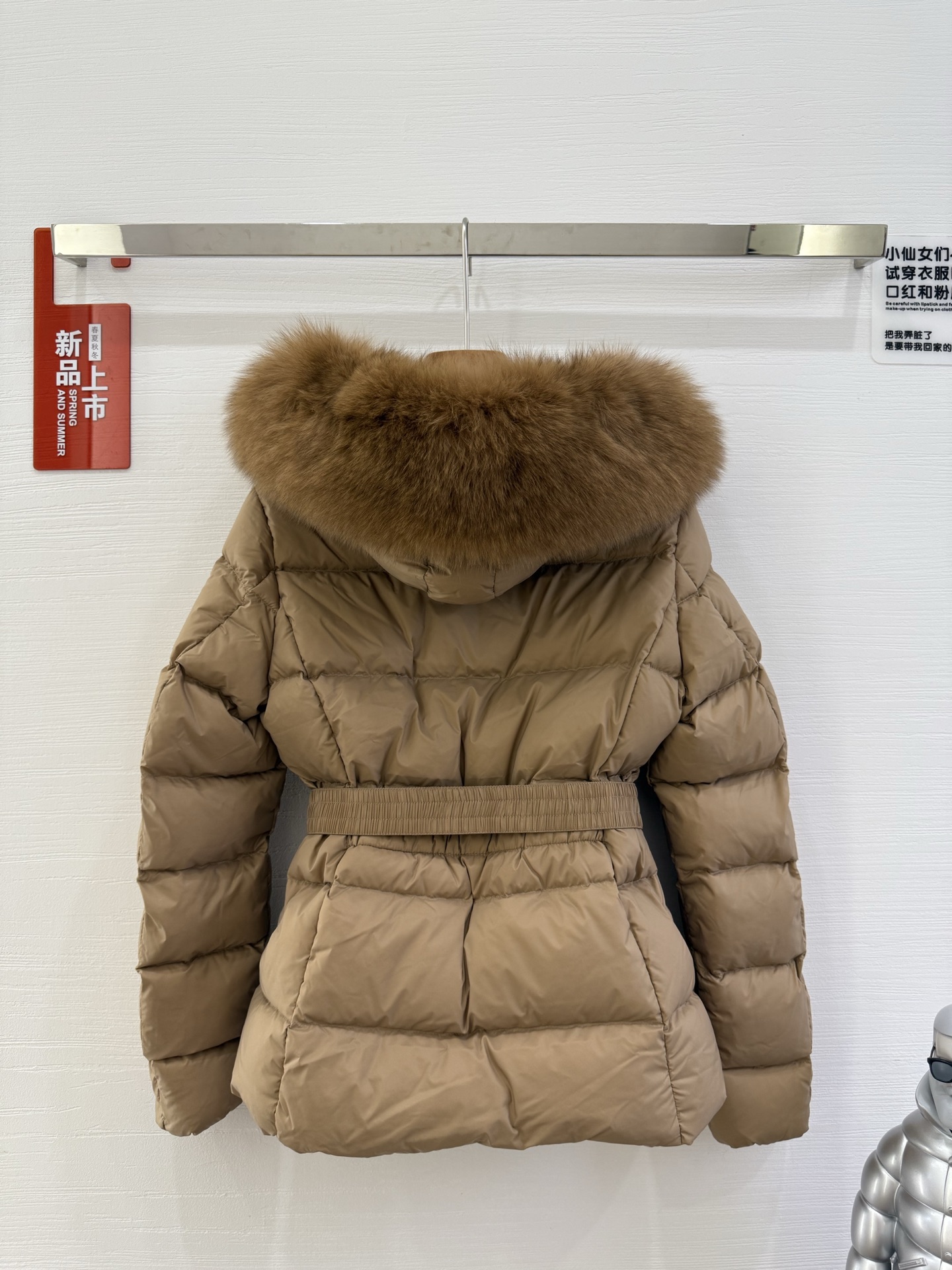 咖色咖毛（顶级版）MON&LER BOED系列♨️实拍图颜色 ：白色 绿色 黑色 码数1-2-3-4毛领