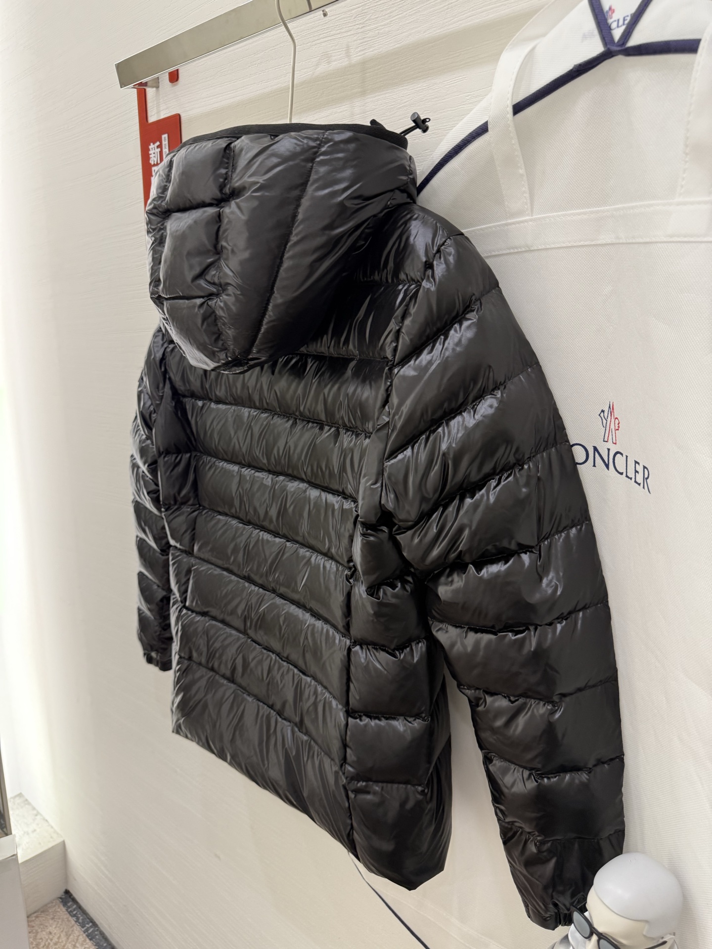 Moncler Women's Short Down Jacket Classic Style - Ultimate Warmth & Comfort 6 i1757596953910 7747 0 4