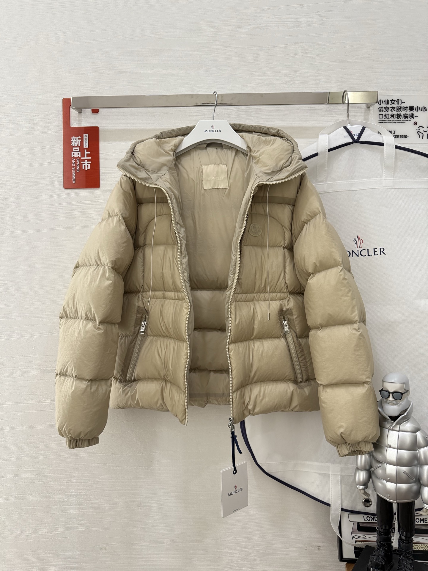 ✨✨✨Moncler蒙口25春夏男ORFET薄短款连帽轻质羽绒服，宽松版型百搭不挑人，男女同款，原版定制