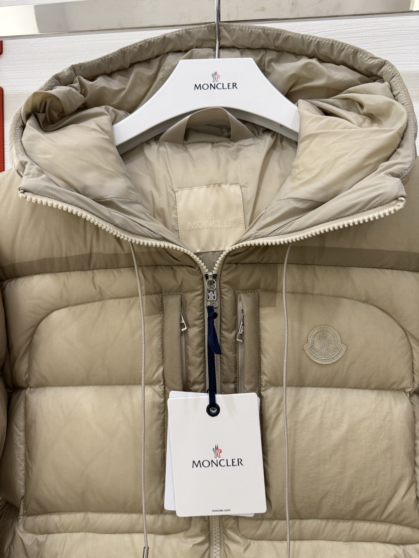 ✨✨✨Moncler蒙口25春夏男ORFET薄短款连帽轻质羽绒服，宽松版型百搭不挑人，男女同款，原版定制