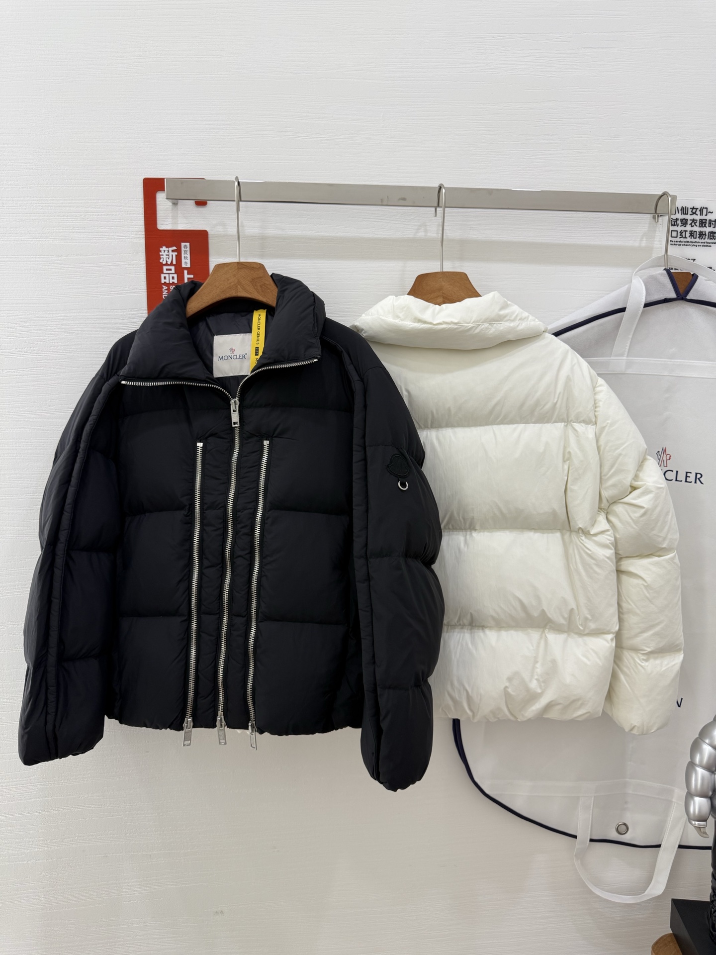 ✨✨✨蒙口2025新款卢昱晓同款羽绒服，Moncler x Willow Smith 新款联名，三条拉链