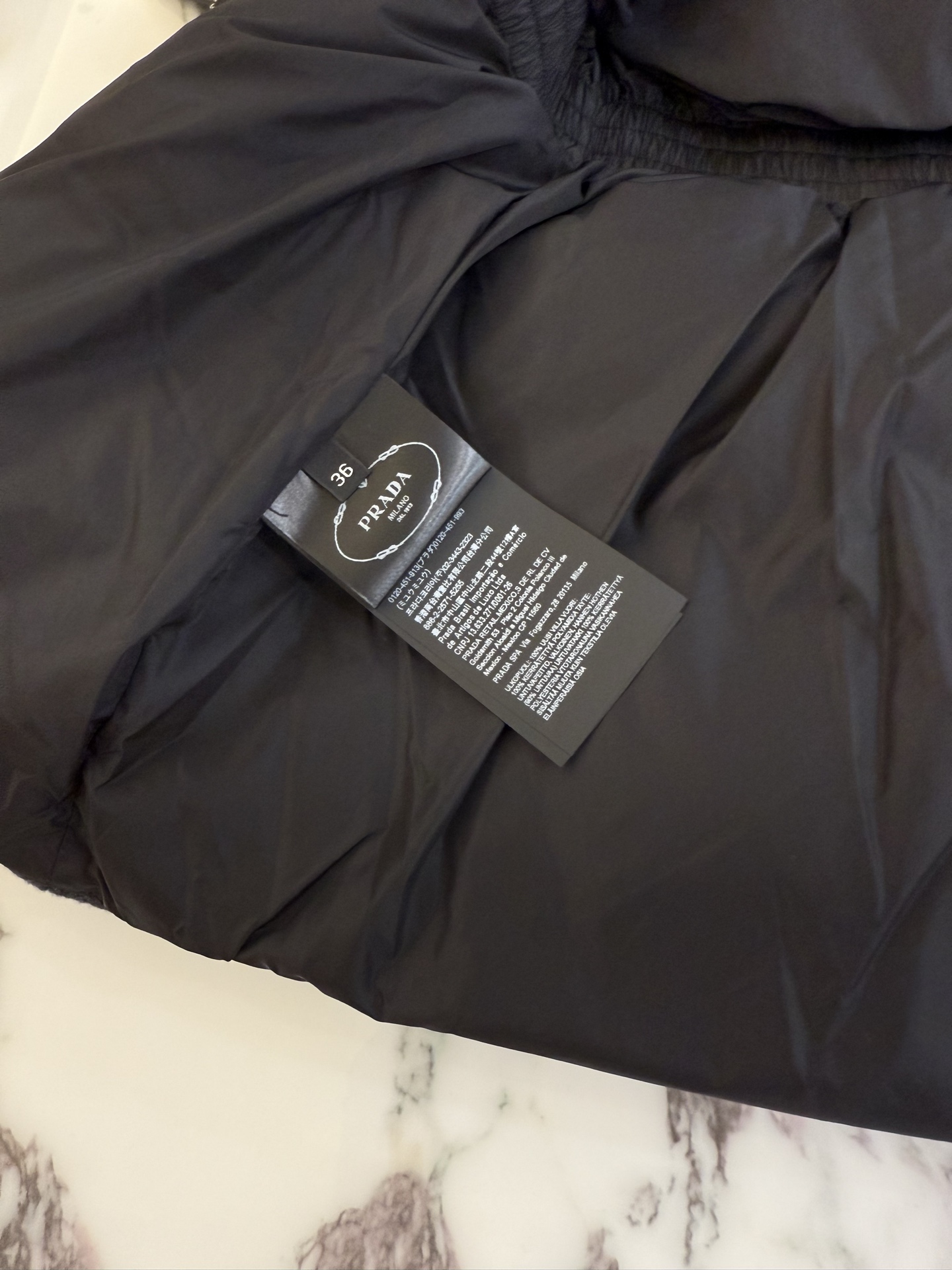 ✨✨✨25。rada普拉达女士束腰蓬松马甲尺码：36 38 40 42